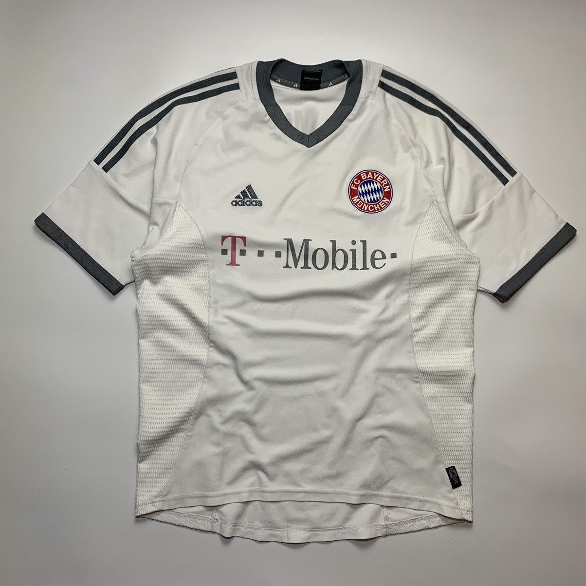 Vintage Adidas Bayern Munich 2002/2003 Away Soccer Football Jersey Size US M / EU 48-50 / 2 - 1 Thumbnail