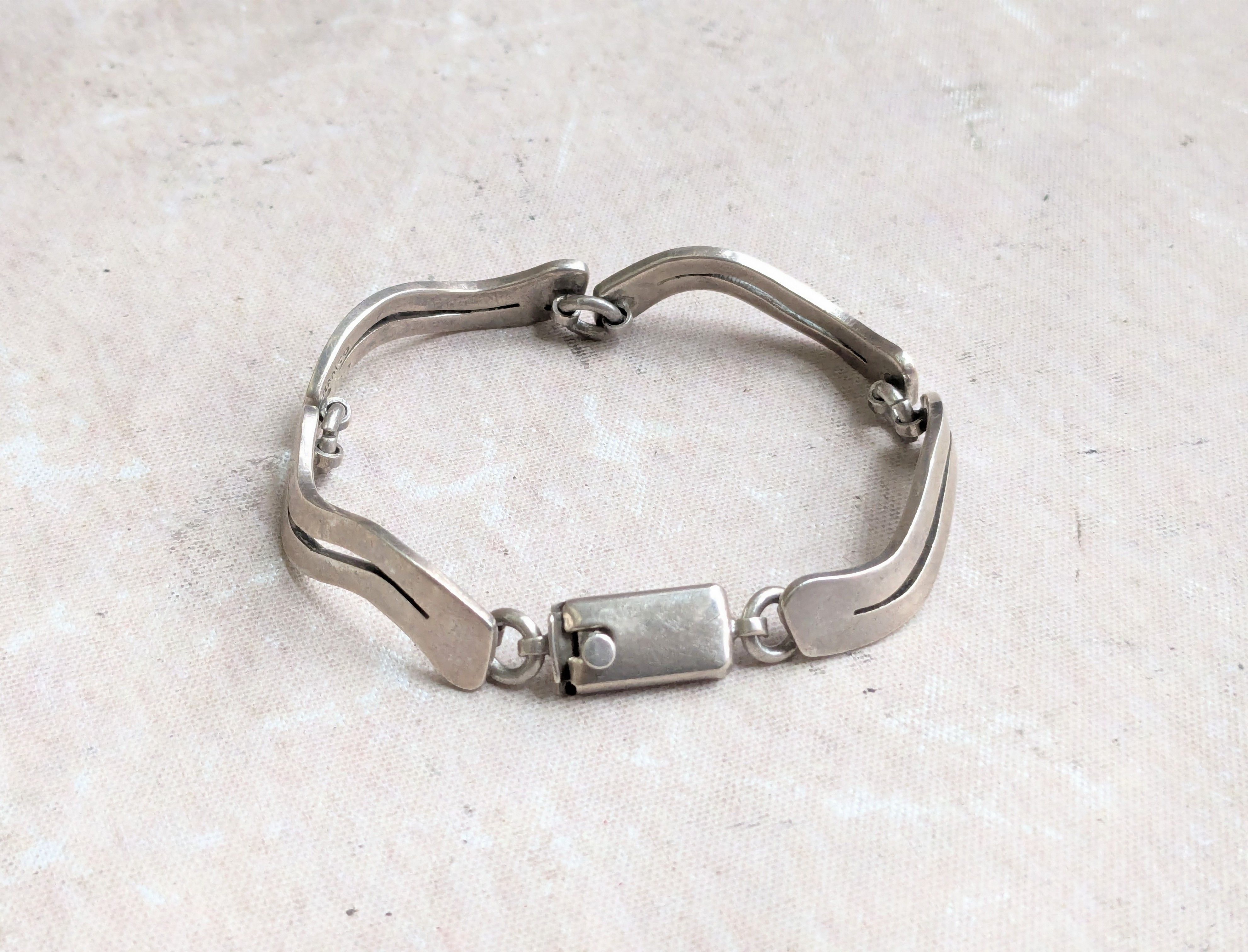 Jewelry Vintage Sterling Silver Bracelet Wavy Taxco 7.25" Size ONE SIZE - 1 Thumbnail