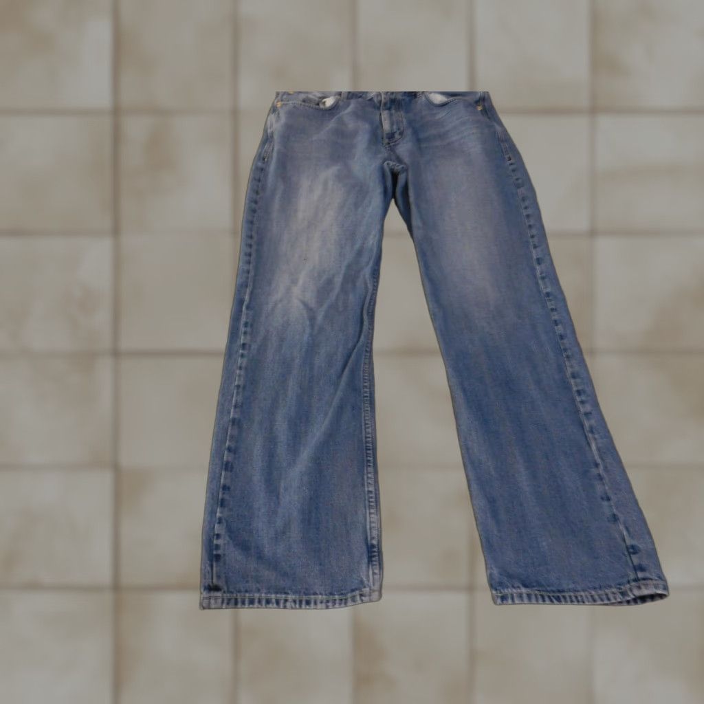 Sean John Sean John Jeans Mens 36x32 Denim Blue Light Wash Straight Leg 5-Pocket Logo Back Pockets Belt Leather Patch Womens? Actually Mens. Size US 36 / EU 52 - 1 Thumbnail