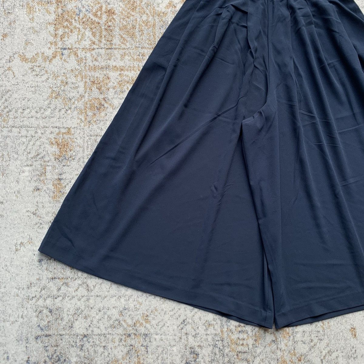 Japanese Brand Rare Japanese Brand Uniqlo Yohji Style Ultra Wide Pants Size US 34 / EU 50 - 4 Thumbnail