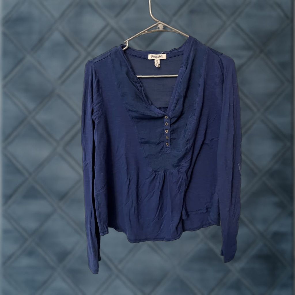 Aeropostale VINTAGE Aeropostale T-Shirt Womens XL Blue Long Sleeve Henley Pullover Button Embroidered Y2K Bella Preppy Casual Workwear Mens? Size XL / US 12-14 / IT 48-50 - 1 Thumbnail