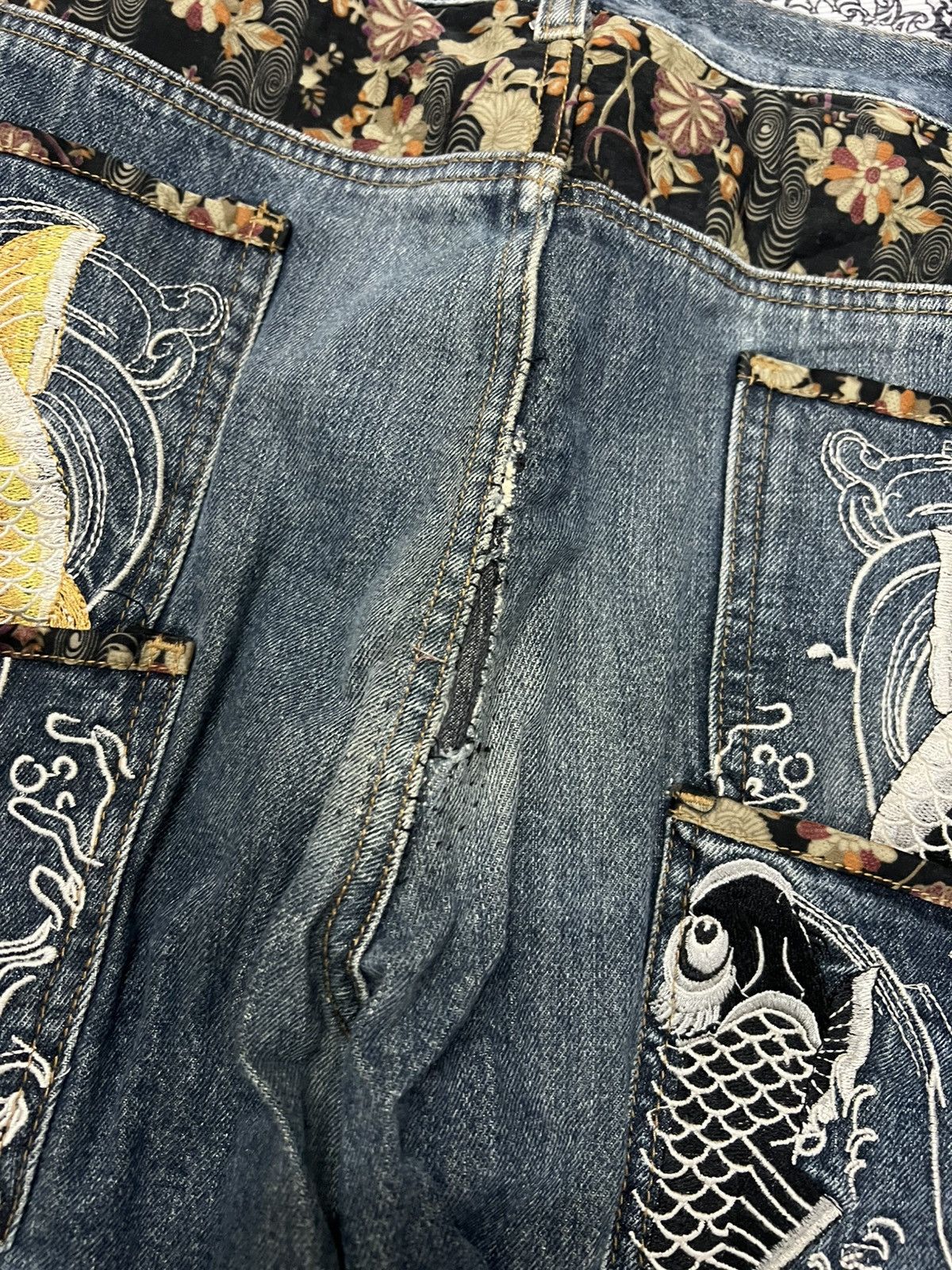Karakuri Tamashii Vintage Karakurii Tamashi Koii Embroidery Baggy Jeans Size US 39 - 4 Thumbnail