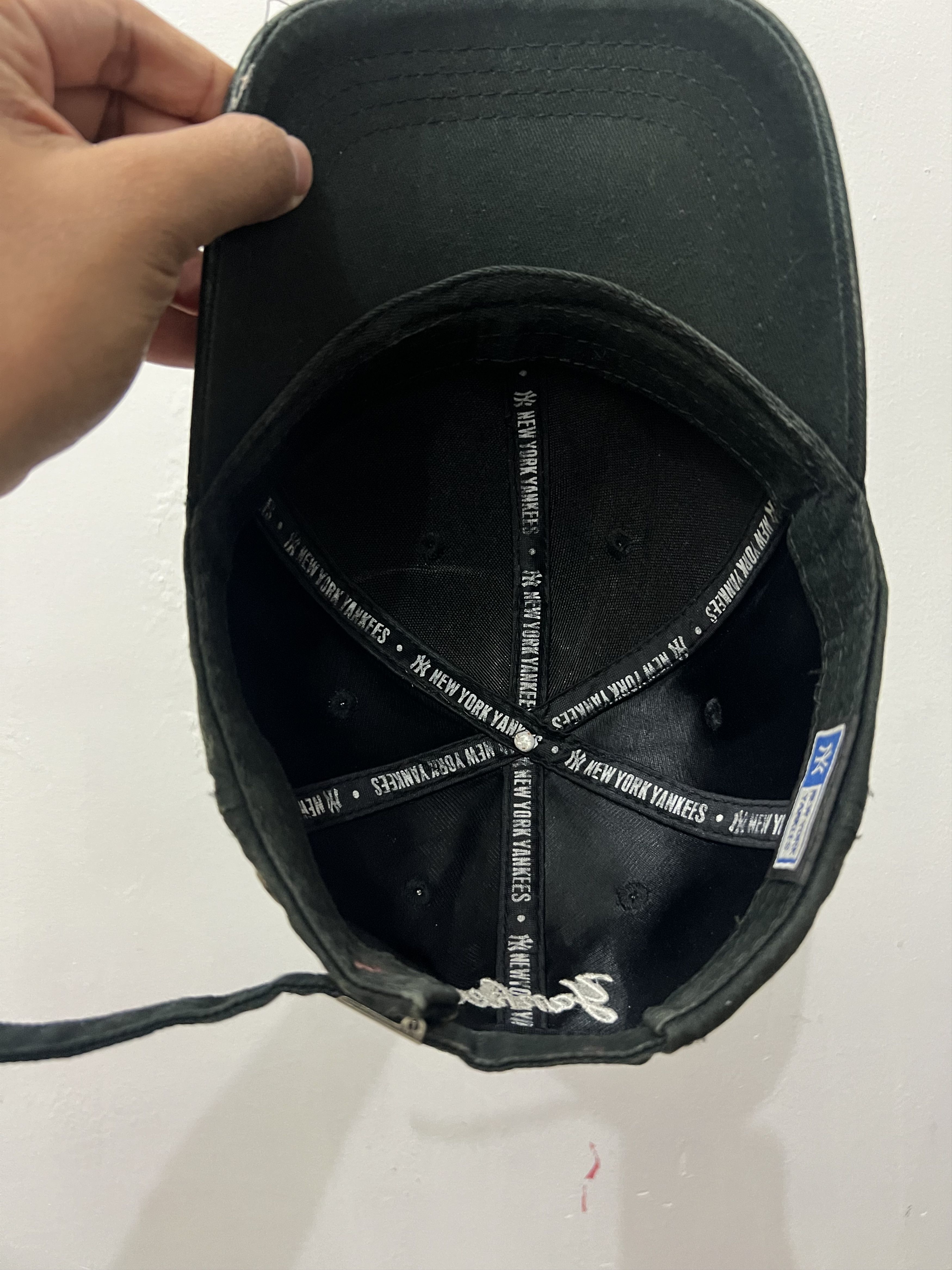 New York Yankees New York Yankees Hat Size ONE SIZE - 16 Thumbnail