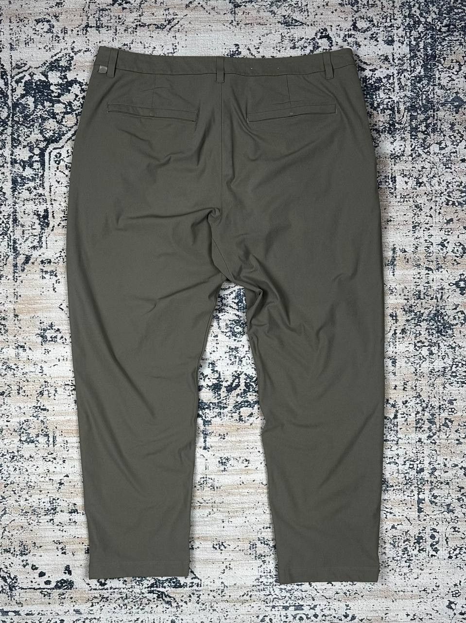 Lululemon Lululemon Luxury Sportswear Chino ABC Pants Size US 40 / EU 56 - 8 Thumbnail