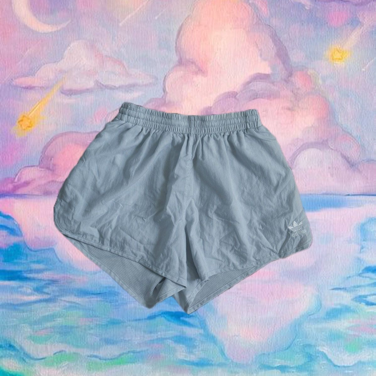 Adidas Adidas Classic 3-Stripe Dolphin Shorts in Blue Size 25" / US 0 / IT 36 - 1 Thumbnail