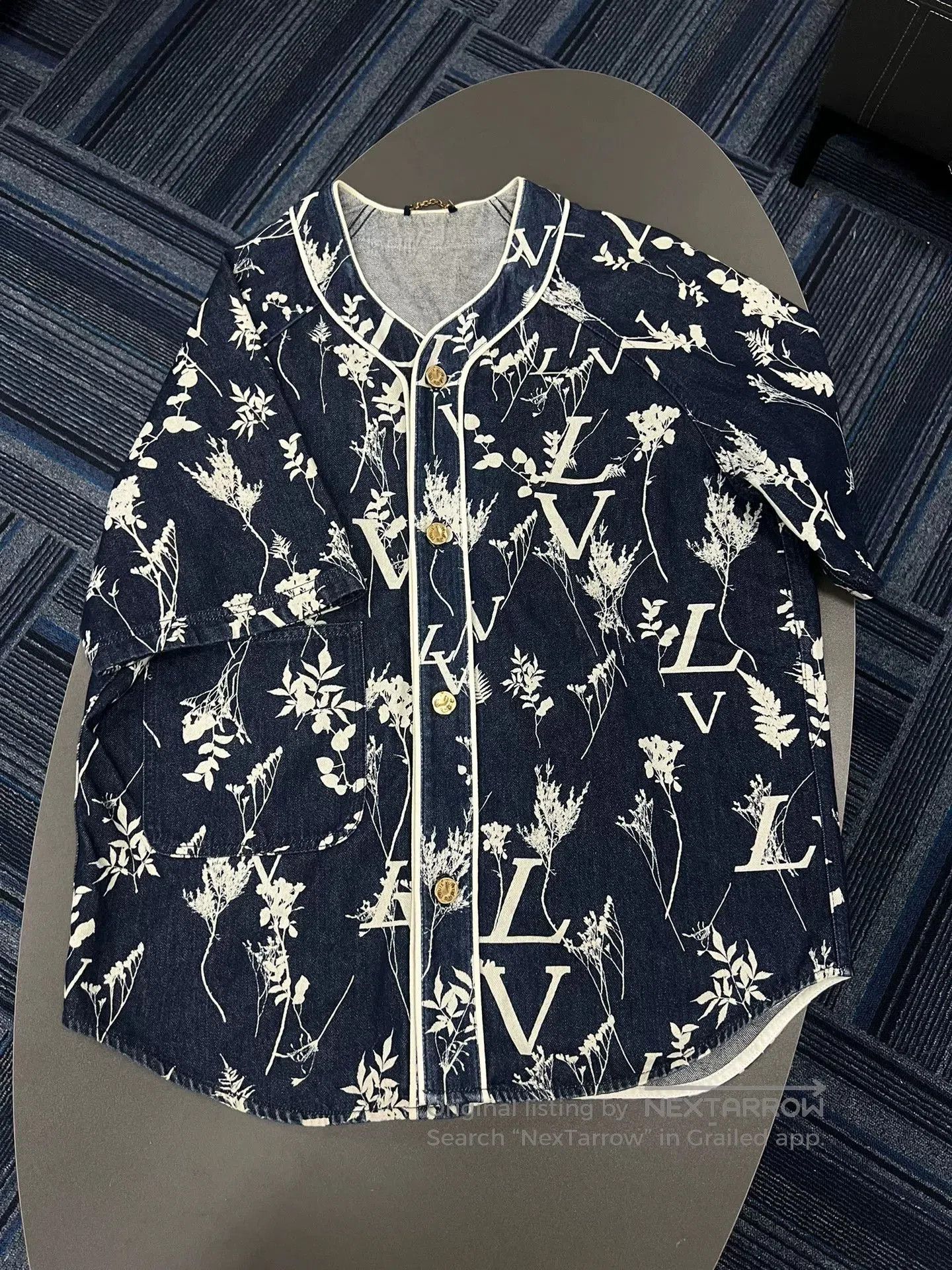 Louis Vuitton LV Floral Short Sleeve Baseball Shirt. Size US L / EU 52-54 / 3 - 1 Thumbnail