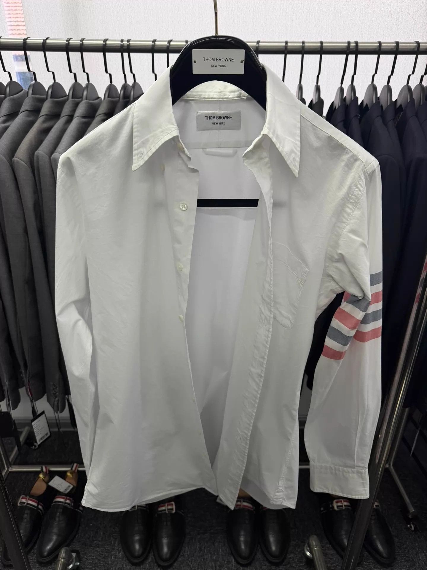 Thom Browne Thom Browne Men's 4-Bar White Poplin Shirt Size 2 Size US M / EU 48-50 / 2 - 1 Thumbnail