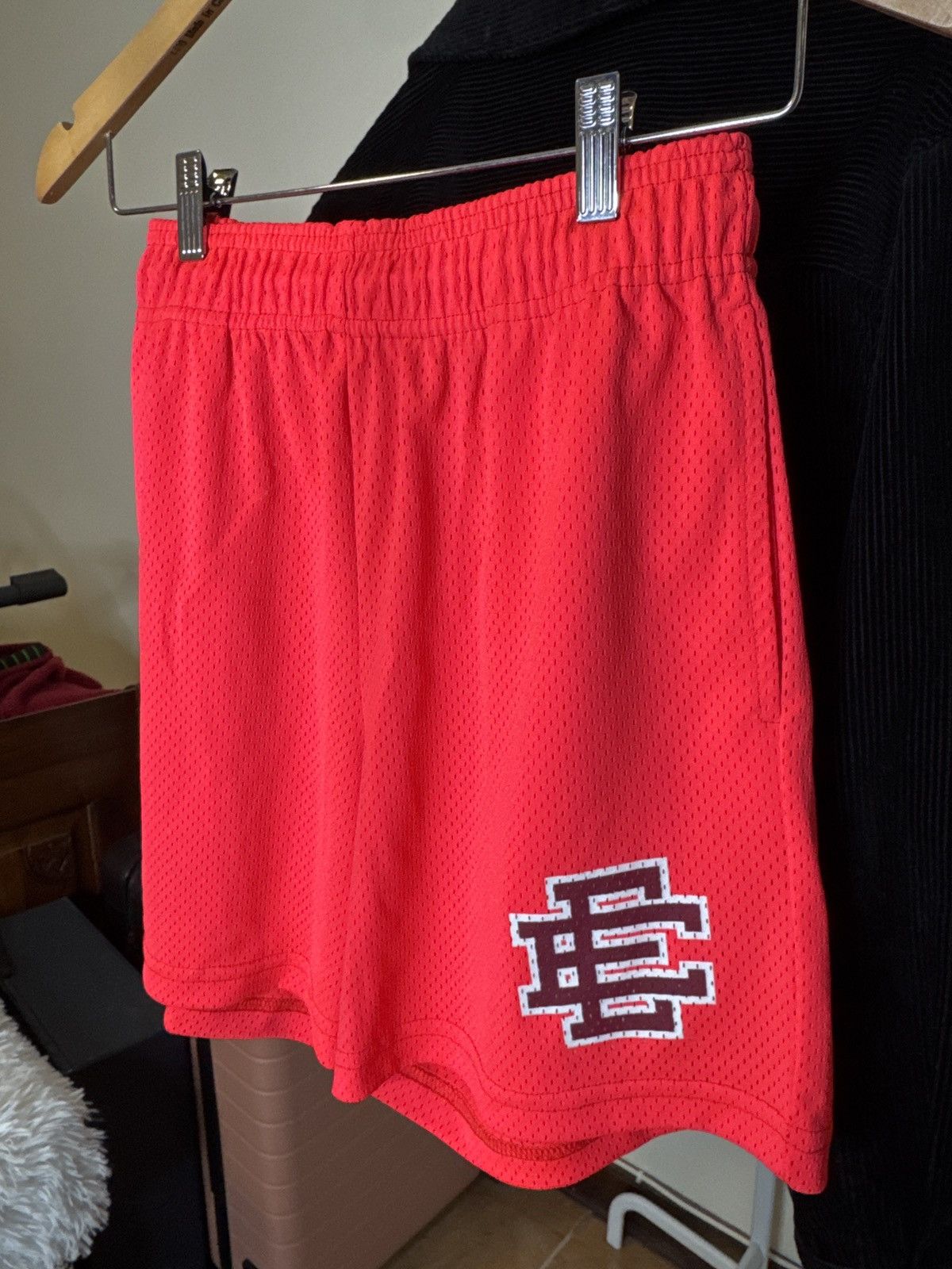 Eric Emanuel EE Basic Short Small - Coral Red/ burgundy logo