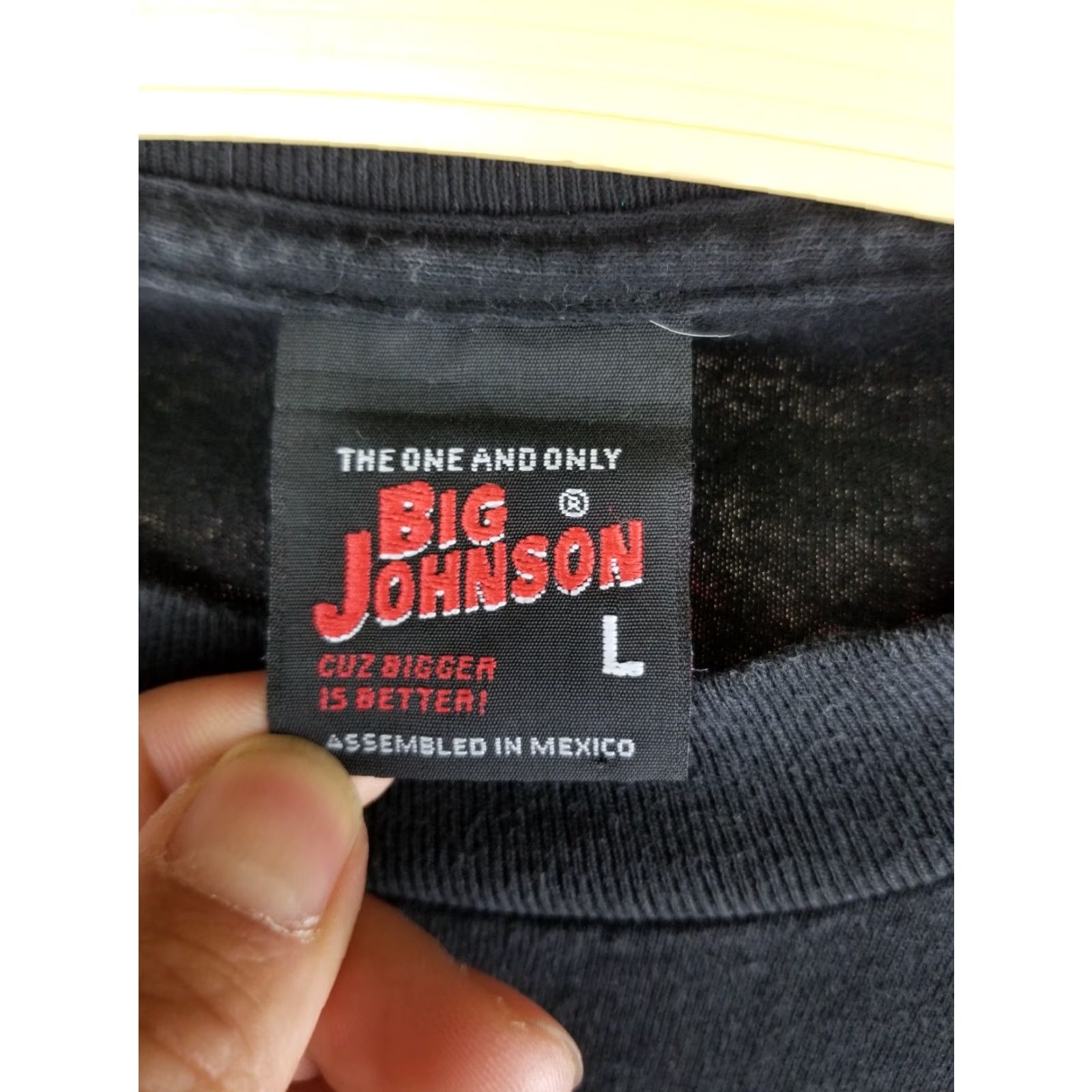 Big John VINTAGE 1999 BIG JOHNSON MOTORCYCLE THIS BITCH DOESN'T FALL OFF BLACK T-SHIRT L Size US L / EU 52-54 / 3 - 4 Thumbnail