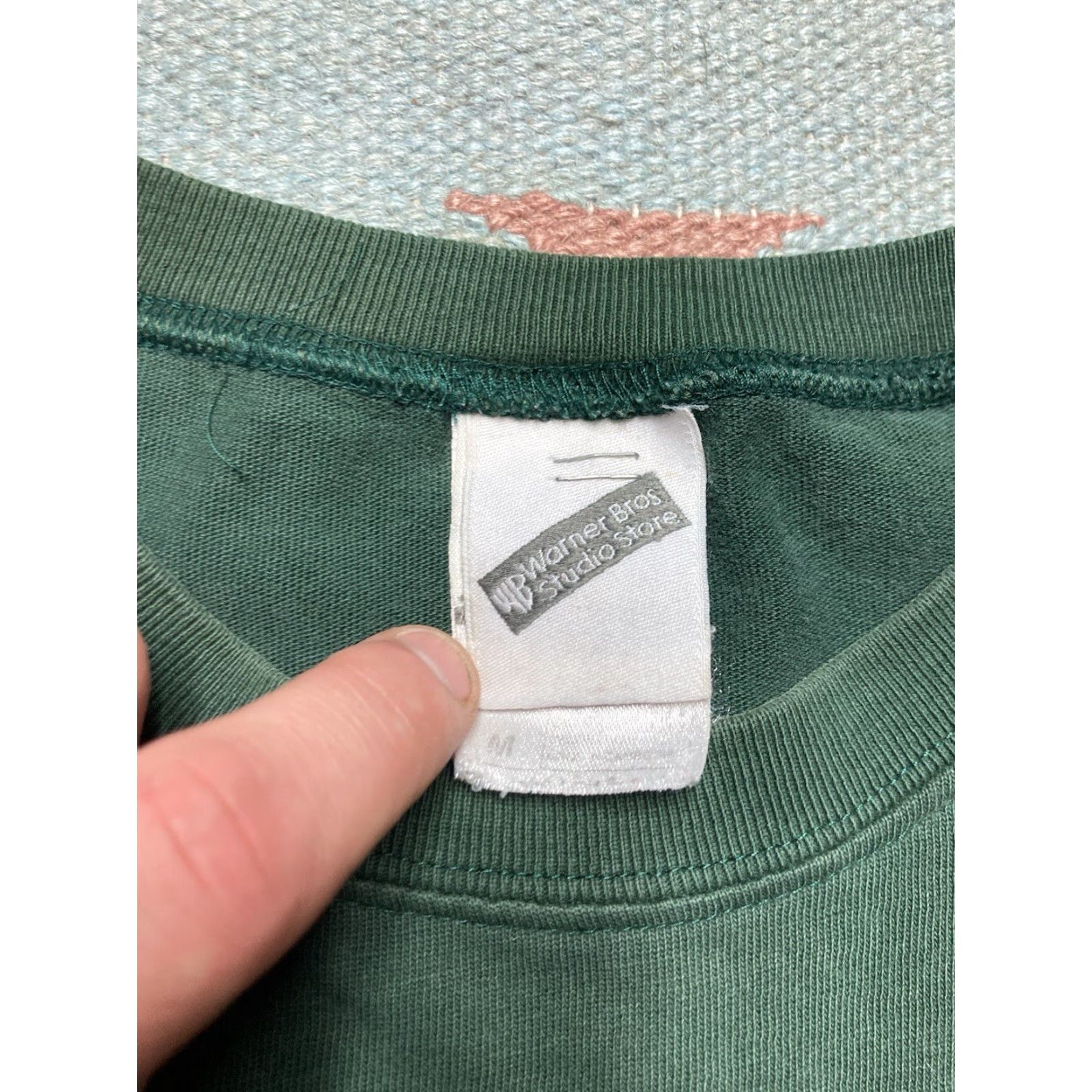 Hereu VINTAGE 90s Taz Pocket T Shirt Looney Tunes Cartoon Here Comes Trouble Medium Shirt Mens M Green Size US M / EU 48-50 / 2 - 4 Thumbnail