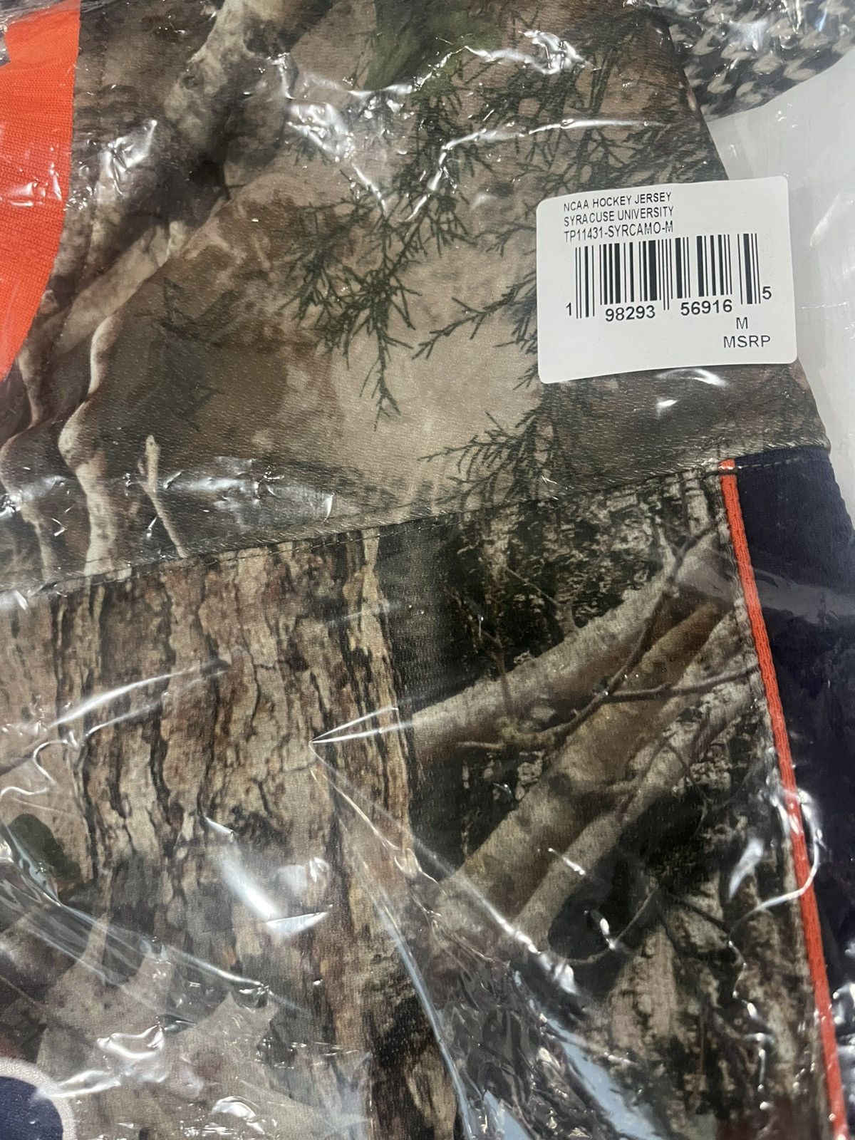 Supreme Supreme FW24 NCAA Syracuse Hockey Jersey WoodlandCamo Size US M / EU 48-50 / 2 - 2 Thumbnail