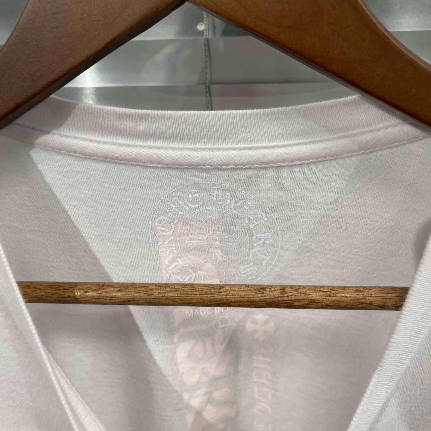 Chrome Hearts Chrome Hearts Pink Pocket Scroll Sanskrit Logo SS Tee L New Size US L / EU 52-54 / 3 - 3 Thumbnail