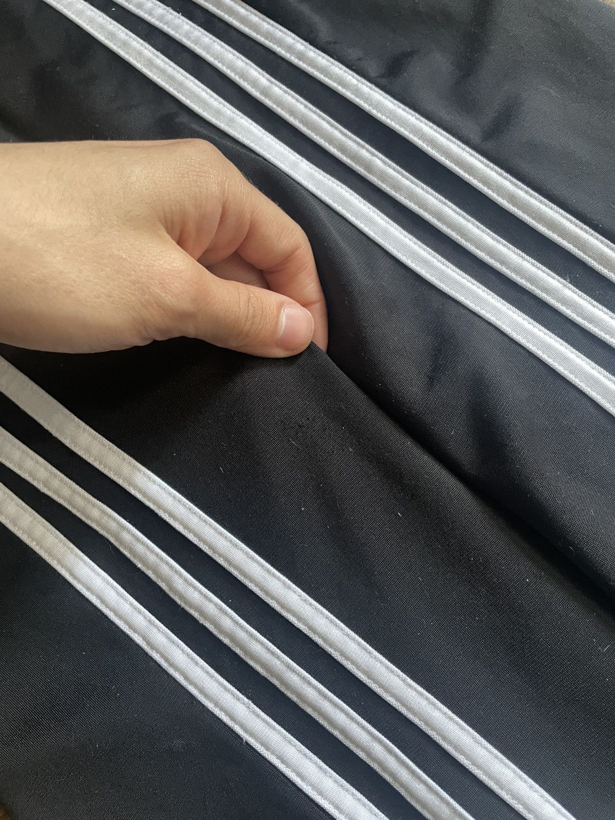 Adidas × Vintage Vintage Adidas Sweatpants Large Pleated Grey Tonal Stripes Size US 34 / EU 50 - 9 Thumbnail