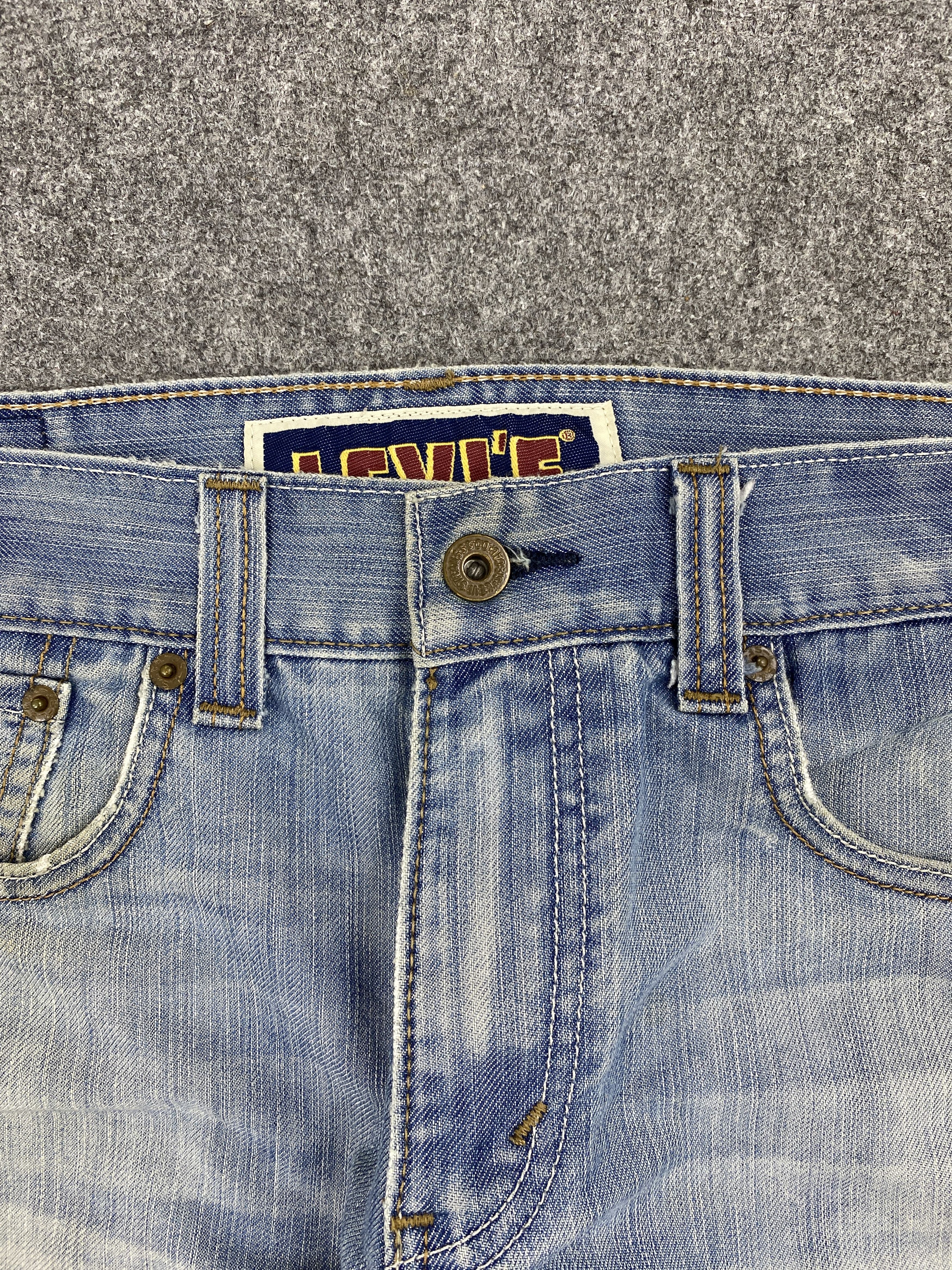 Levi's × Vintage Light Blue Vintage Levis 511 Slim Fit Jeans Size US 31 - 10 Thumbnail