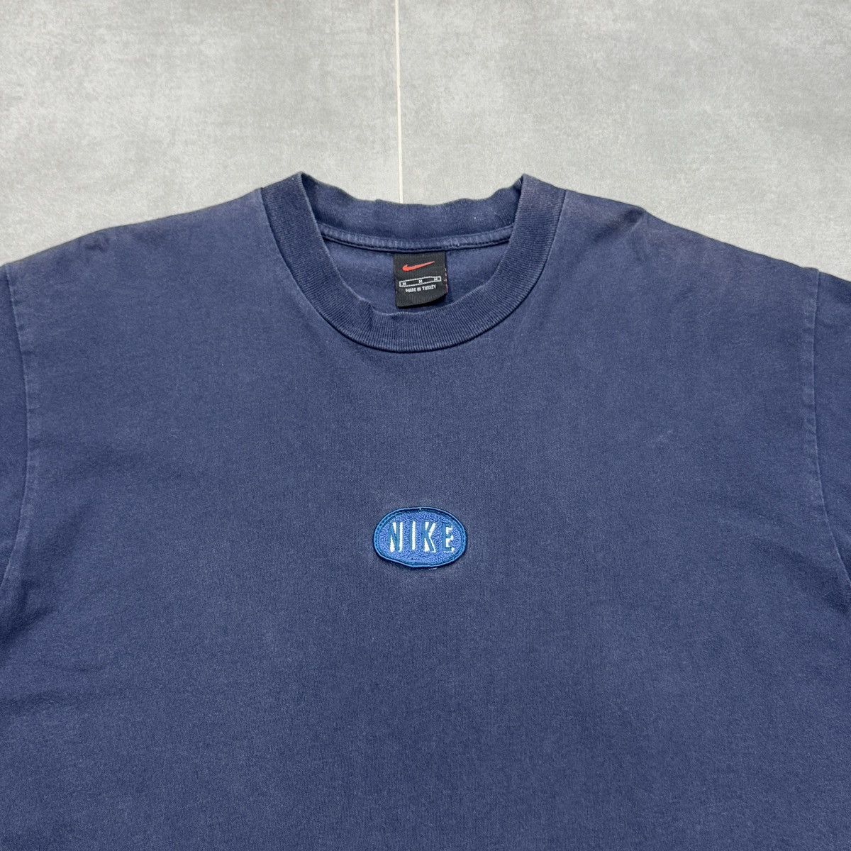 Nike × Vintage Vintage Nike Embroidered Center Logo T-Shirt Size M Size US M / EU 48-50 / 2 - 8 Thumbnail
