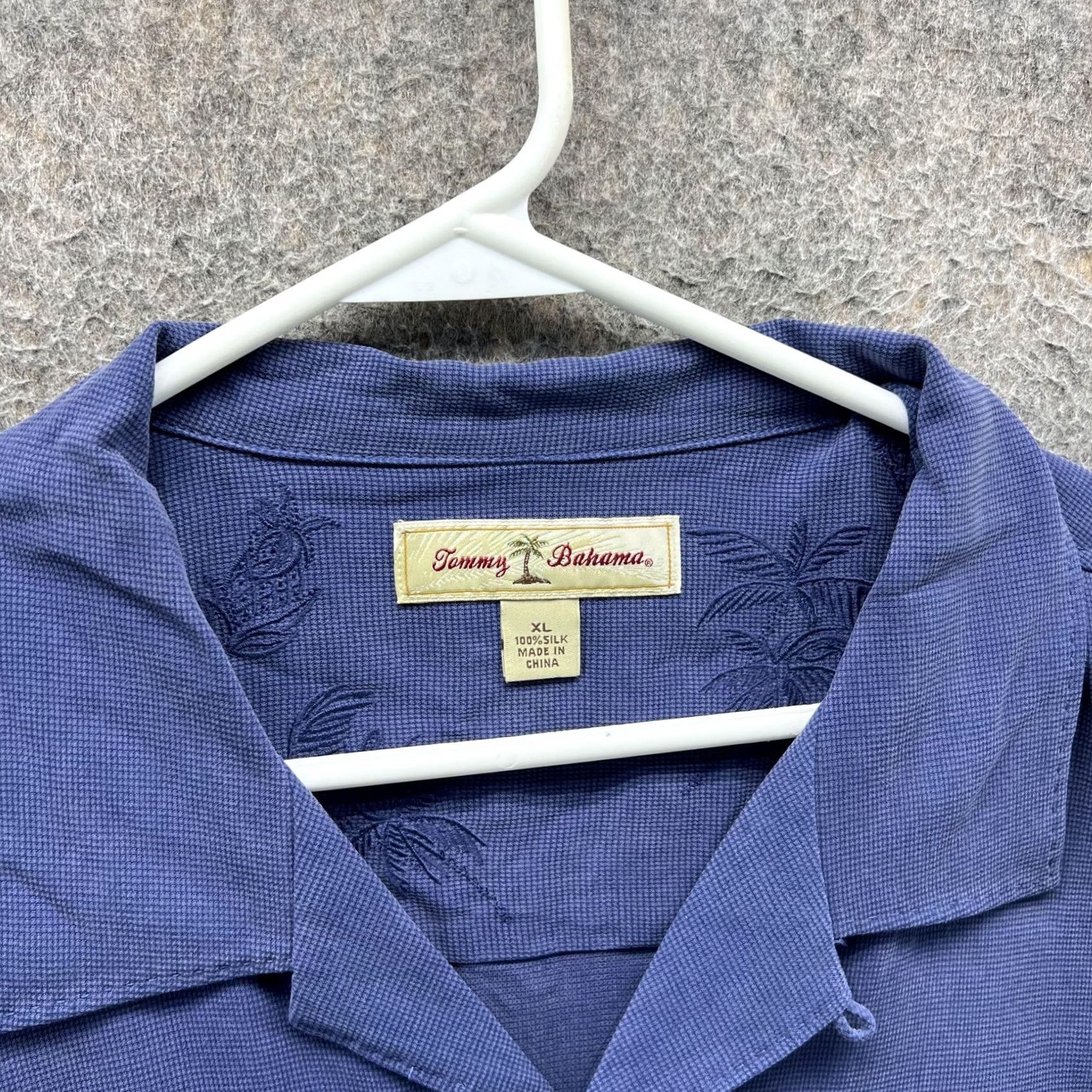 Tommy Bahama Tommy Bahama Shirt Mens XL Blue Silk Camp Short Sleeve Button Front Casual Vintage Size US XL / EU 56 / 4 - 4 Thumbnail