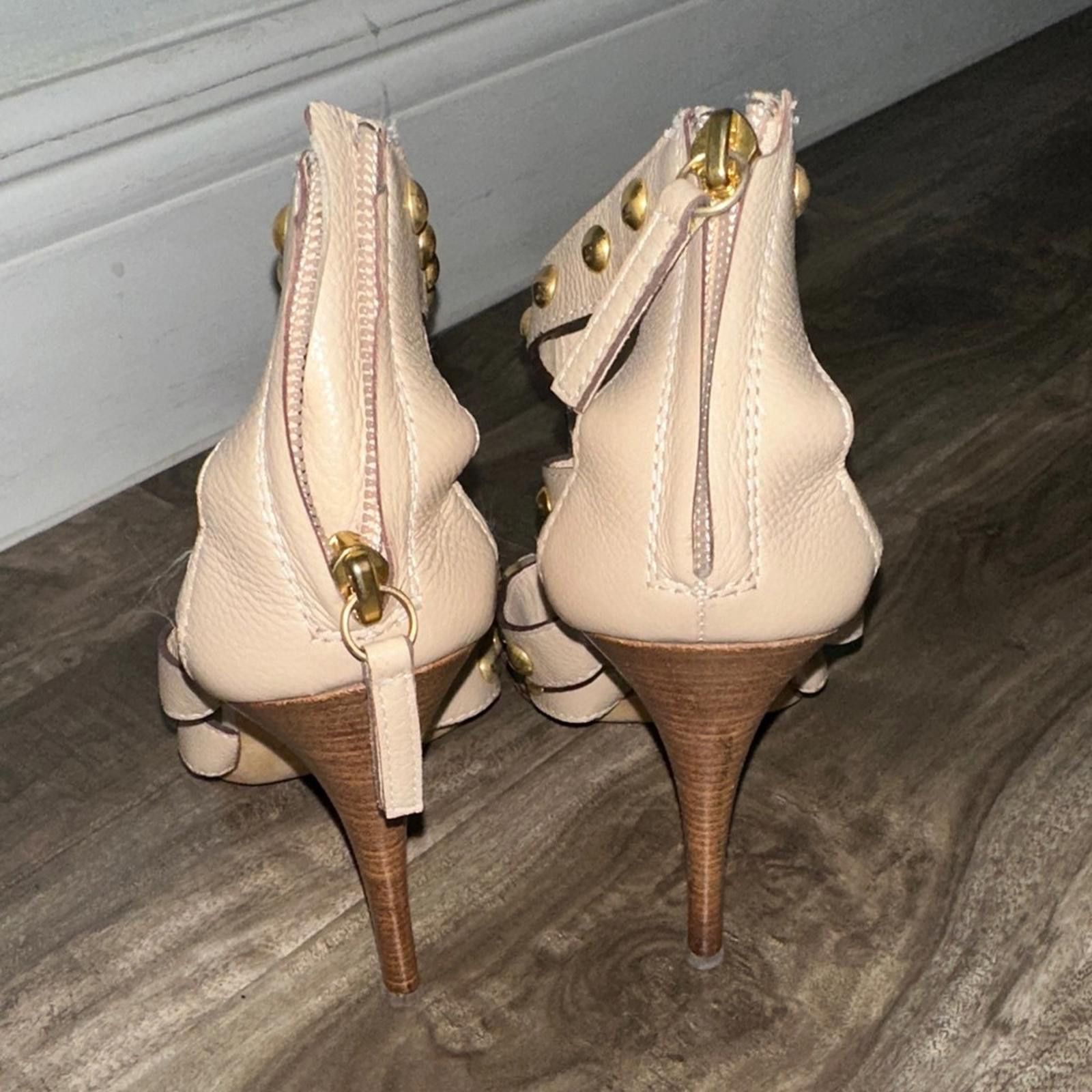 Giuseppe Zanotti Giuseppe Zanotti Nude and Gold Pyramid Stud Heels Size US 7.5 / IT 37.5 - 2 Thumbnail