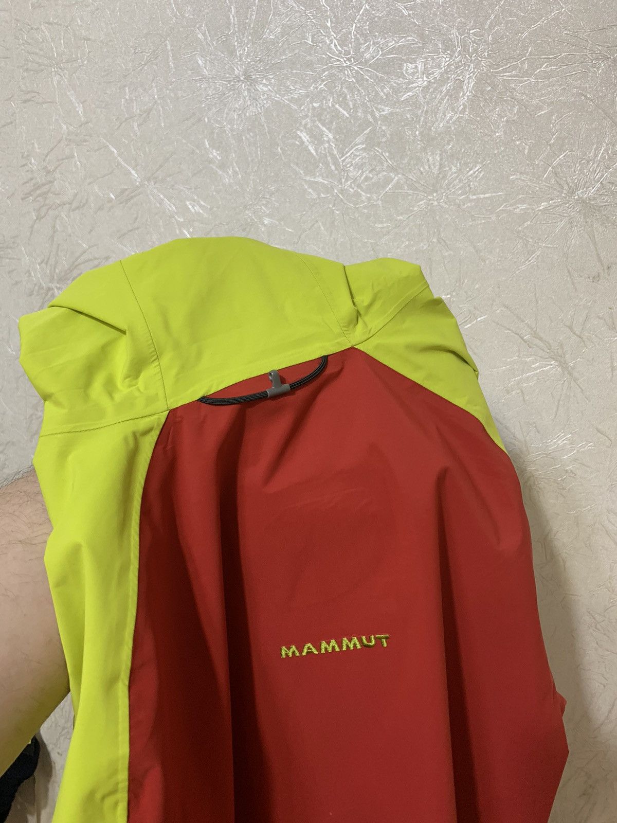 Mammut Mammut Convey Hardshell Dry Tech Premium Hooded Jacket Size US S / EU 44-46 / 1 - 8 Thumbnail