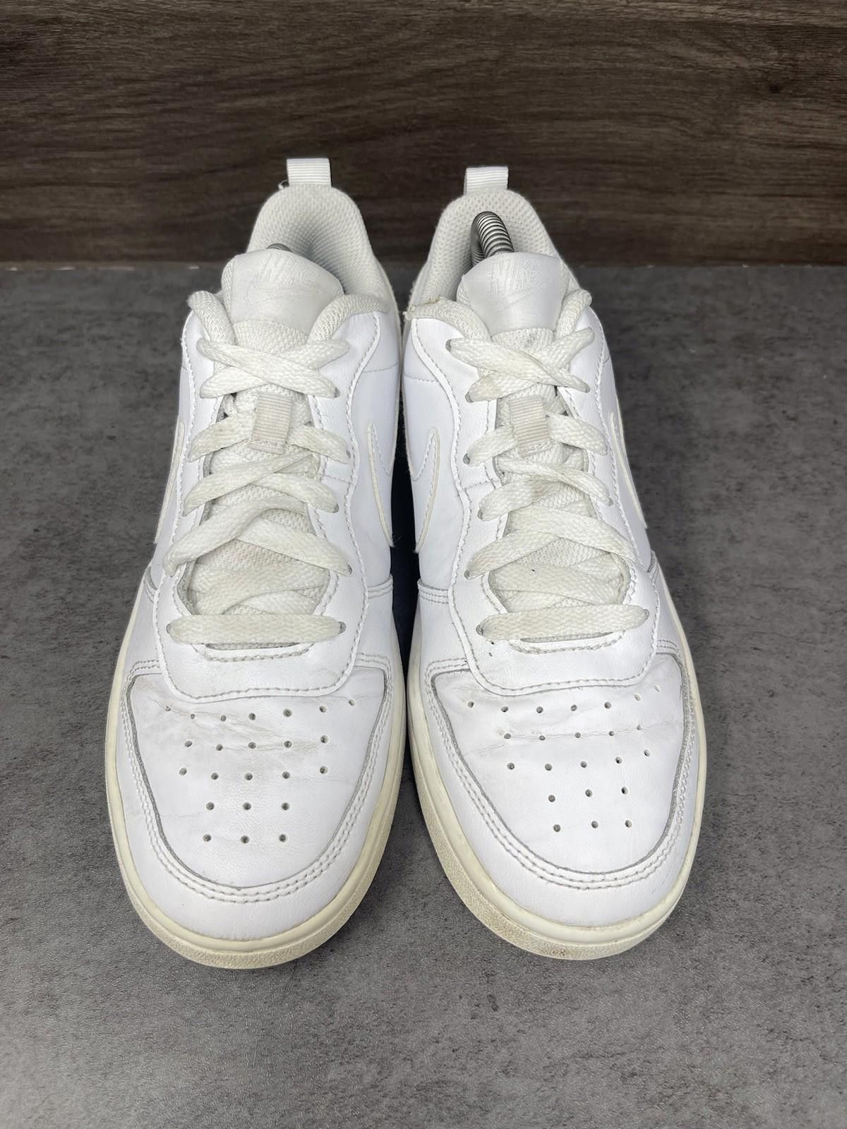Nike Nike Court Borough Low 2 Sneakers Kids Size 6 White Shoes Size US 6 / EU 39 - 3 Thumbnail