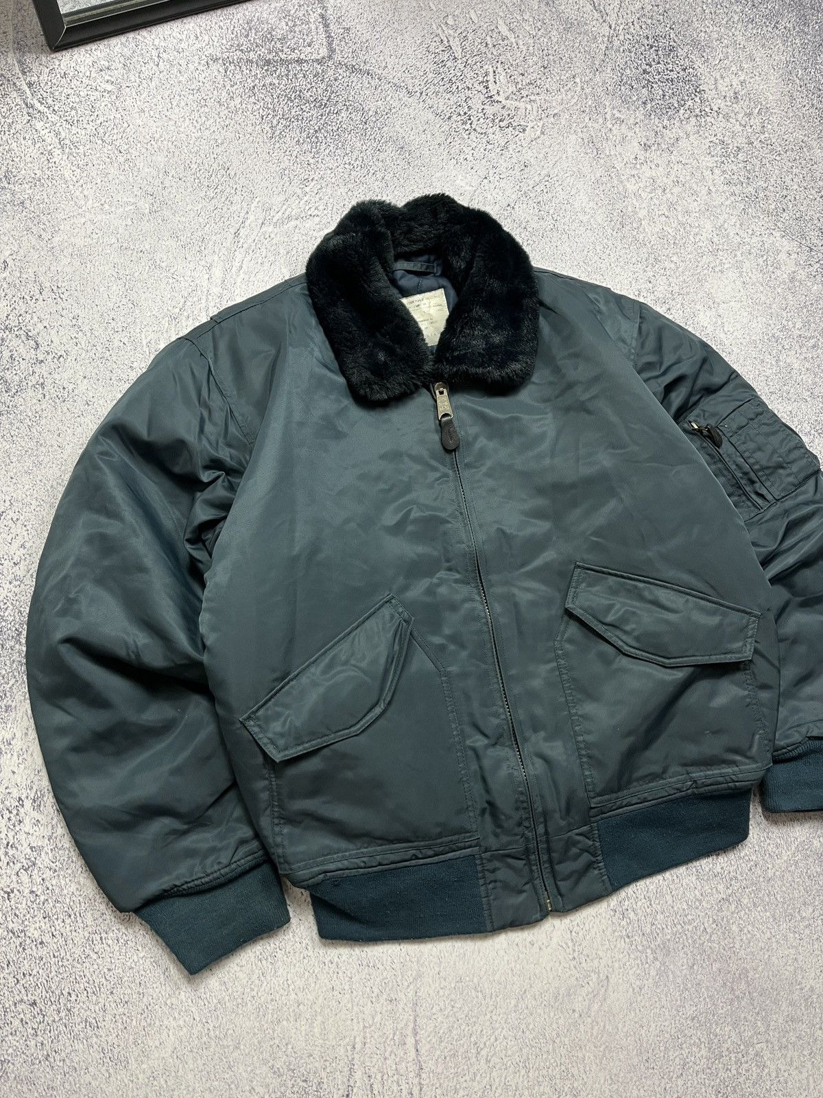Vintage Vintage 90’s US Army Air Force CWU 36/P Flyers Jacket Rare Size US L / EU 52-54 / 3 - 5 Thumbnail