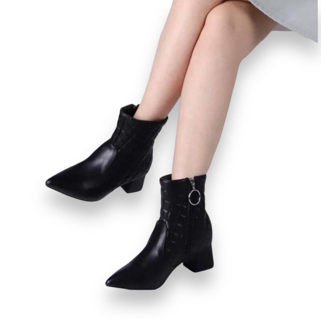 Other Trary quilted pointed toe ankle boot NEW Size US 9 / IT 39 - 1 Thumbnail