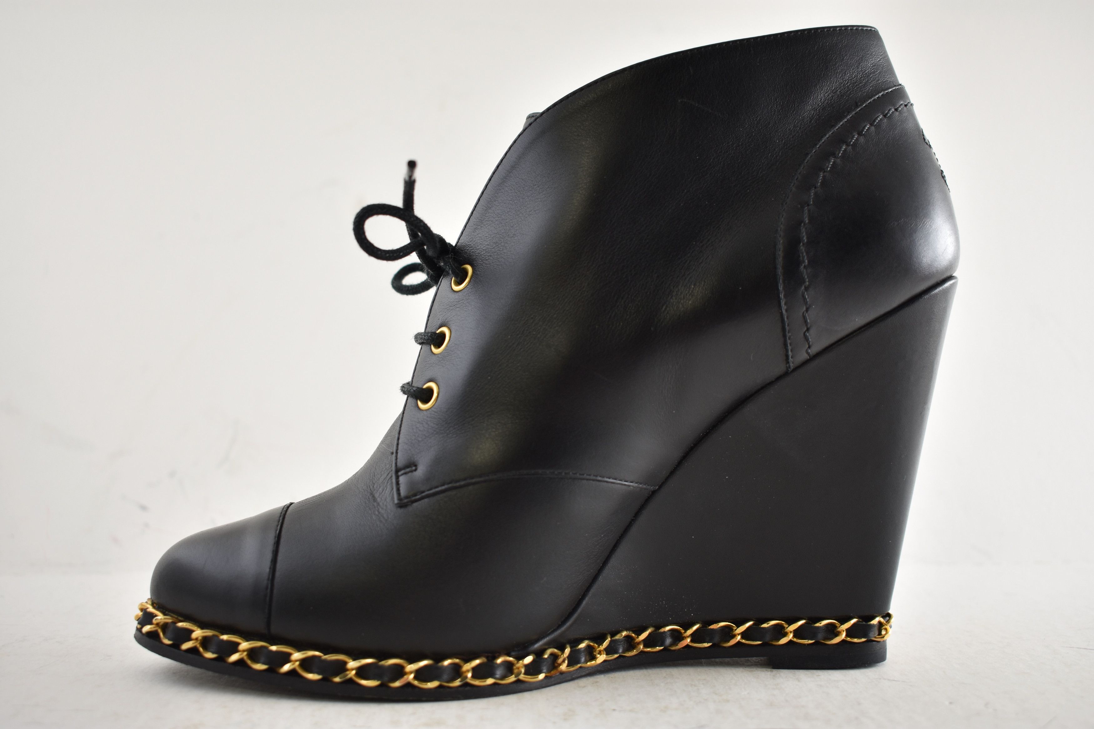 Chanel Leather Gold Chain Around CC Logo Ankle Wedge Boot 38.5 Size US 8.5 / IT 38.5 - 12 Thumbnail