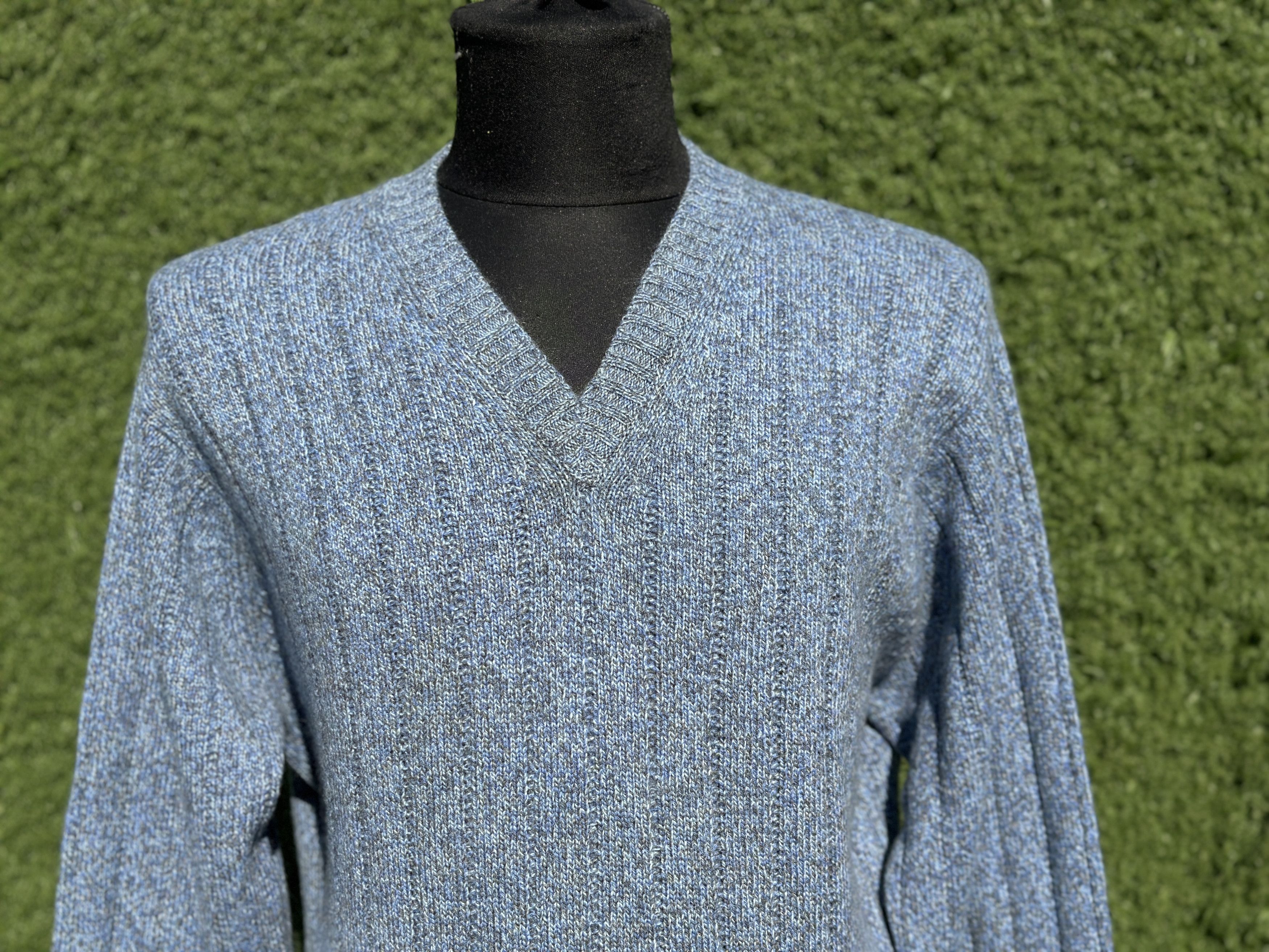 Loro Piana Loro Piana 100% Cashmere V-Neck Knit Sweater Size IT 54 XL Size US XL / EU 56 / 4 - 5 Thumbnail