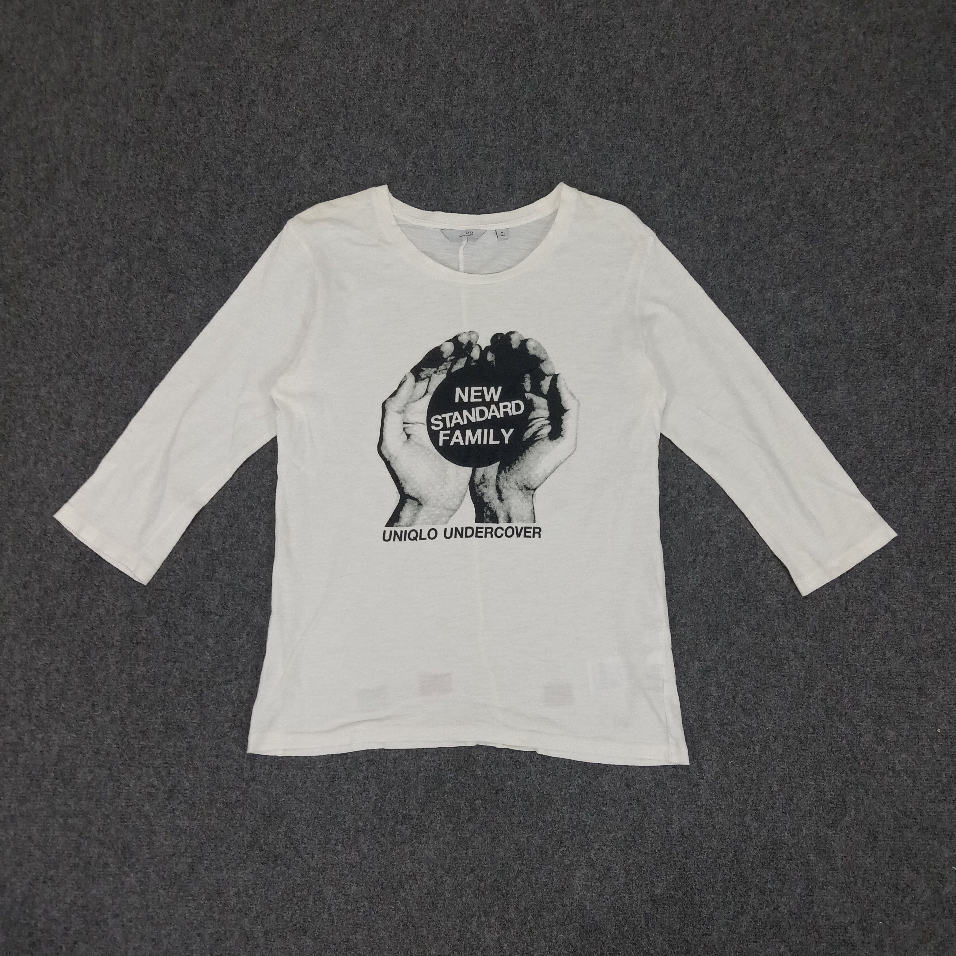 Undercover × Uniqlo × Vintage Uniqlo Undercover Japanese Brand Long Sleeve Tshirt Size M / US 6-8 / IT 42-44 - 1 Thumbnail