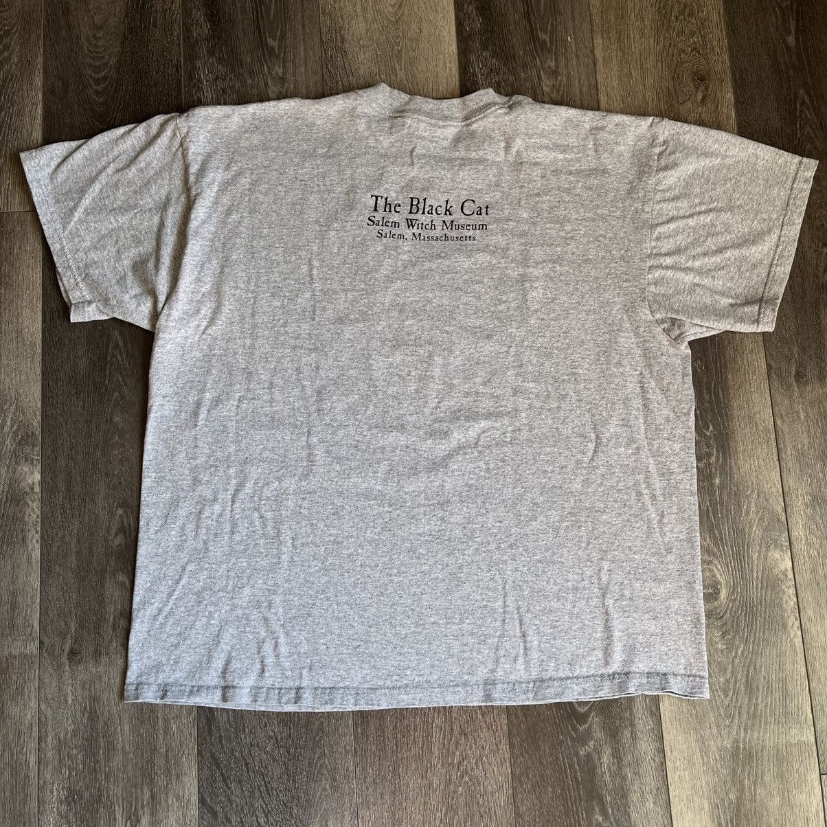 Vintage Vintage Y2K The Black Cat Salem Witch Trials Museum Logo Tee Size US XL / EU 56 / 4 - 2 Thumbnail