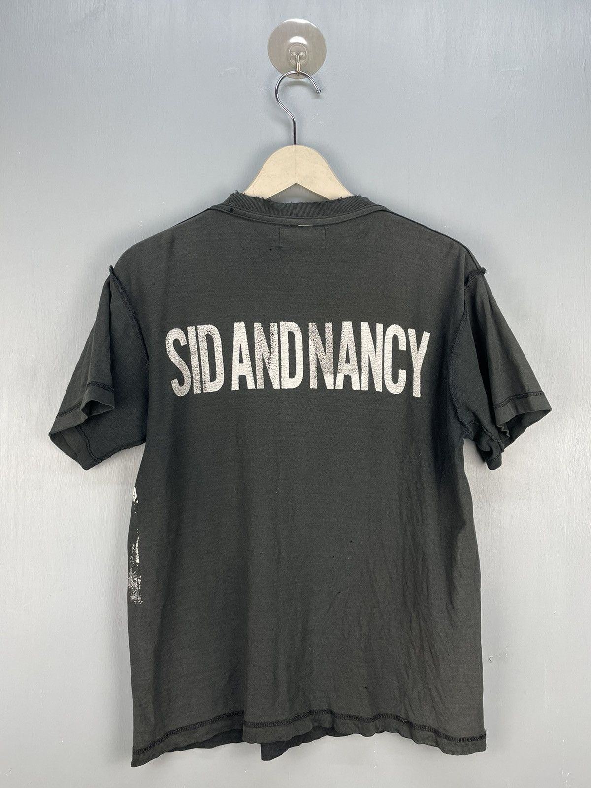 Japanese Brand Vintage Sexy Dynamite Sid and Nancy punk t shirt Size US M / EU 48-50 / 2 - 2 Thumbnail
