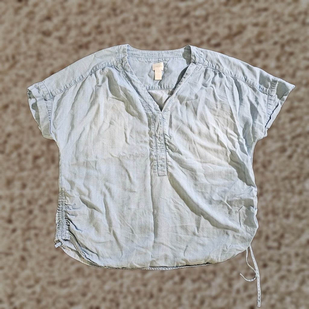 Vintage Chicos Top Shirt Womens L Blue Denim Chambray Short Sleeve V Neck Casual Shirt Women L Blue Chambray Size L / US 10 / IT 46 - 1 Thumbnail