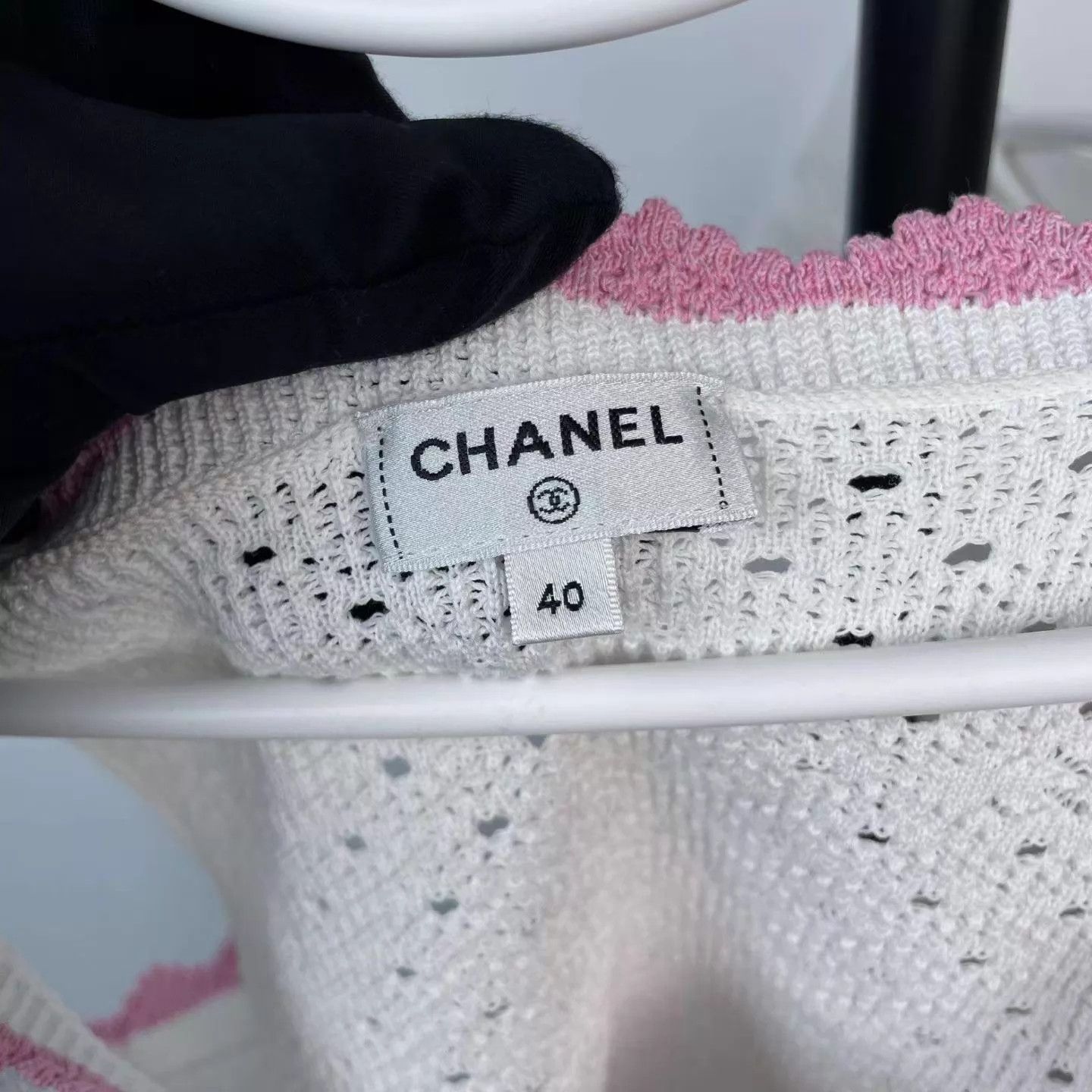 Chanel Chanel 24P Pink White Openwork Knit Vest & Skirt Set 40/38 Size M / US 6-8 / IT 42-44 - 3 Thumbnail