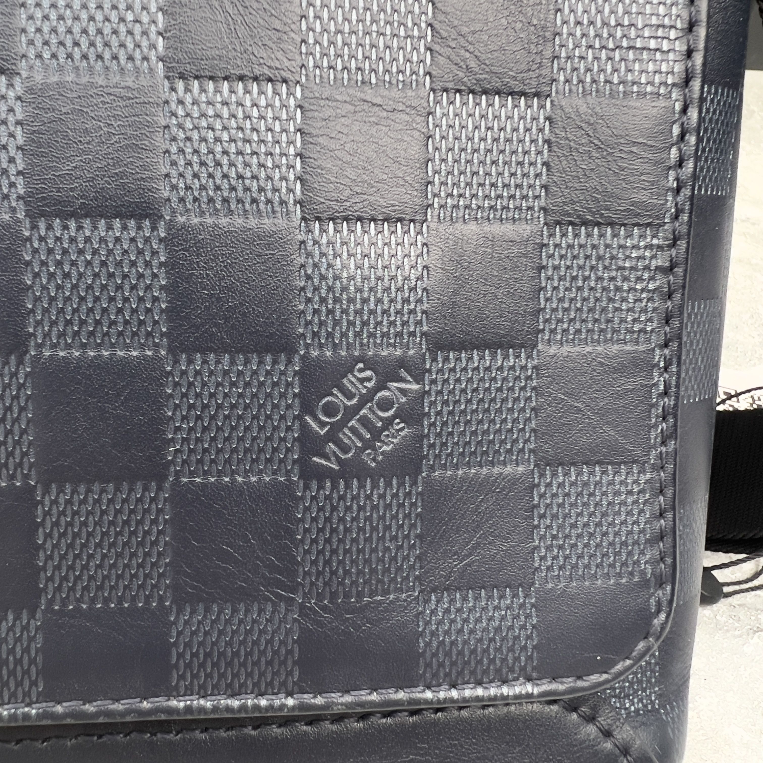 Louis Vuitton Louis Vuitton Damier Infini District Crossbody Messenger Bag Size ONE SIZE - 11 Thumbnail