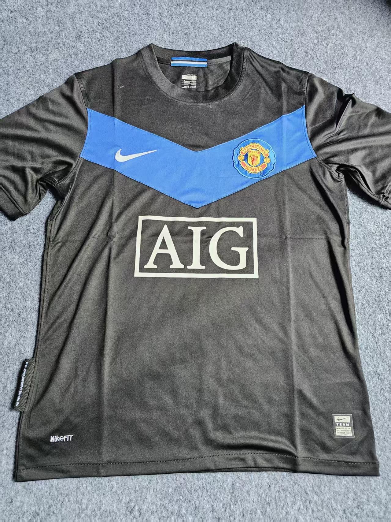 Other 2009 10 MUFC Jersey Away Size US M / EU 48-50 / 2 - 1 Thumbnail