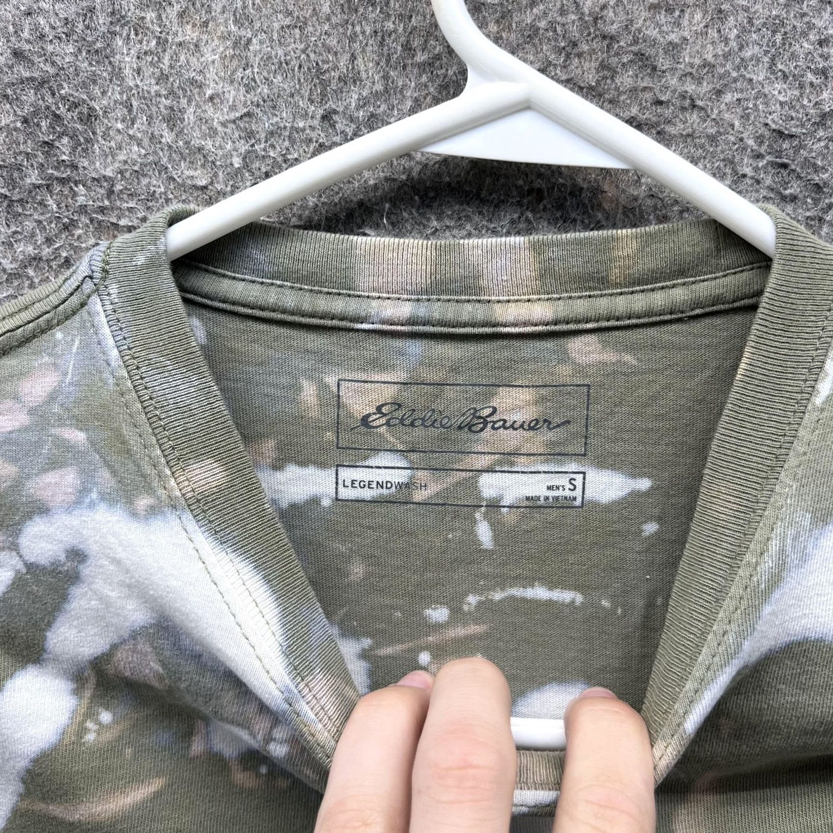 Eddie Bauer VINTAGE Eddie Bauer Shirt Men XS Olive Green Legend Wash Tie Dye Gives Back Graphic Tee S Mens Green Tie-Dye Logo Size US S / EU 44-46 / 1 - 4 Thumbnail