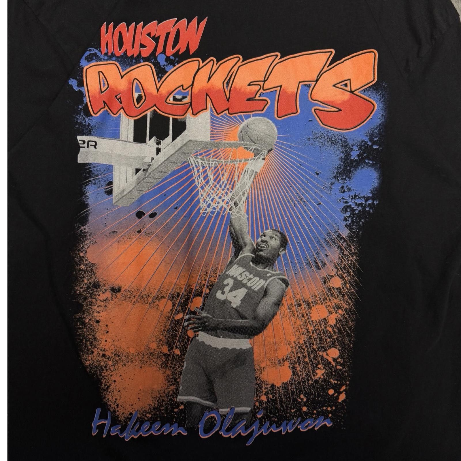 Designer 90’s Houston Rockets Olajuwon Rap Tee — XL — Size US XL / EU 56 / 4 - 3 Thumbnail