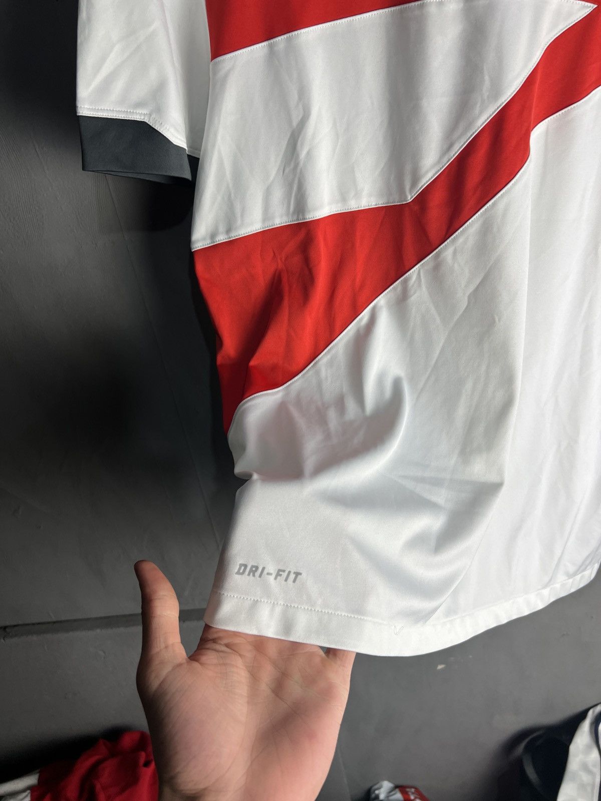 Nike Vintage Nike Total 90 Jersey T-Shirt Drill Sz M Size US M / EU 48-50 / 2 - 4 Thumbnail