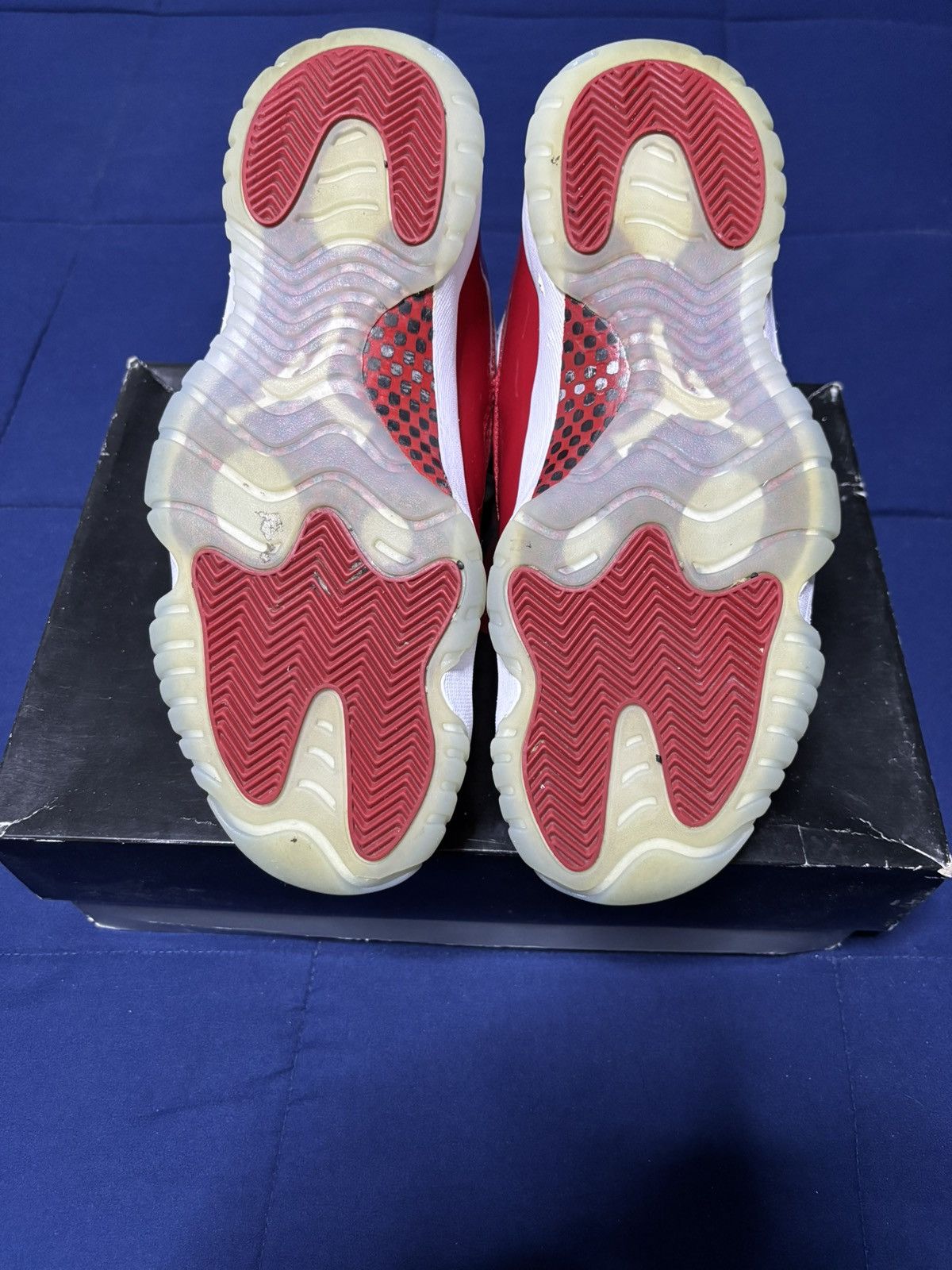 Jordan 11 Retro High Cherry 2022 Size 9