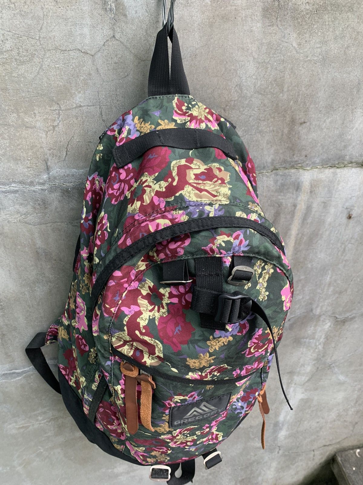 Gregory Floral Tapestry Daypack Backpack Size ONE SIZE - 6 Thumbnail