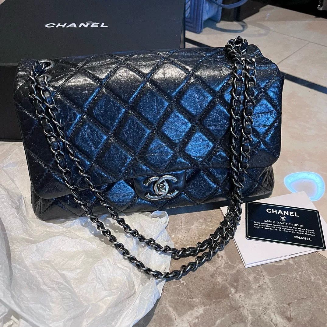 Chanel Pre-loved Bag Very good condition Size ONE SIZE - 1 Thumbnail