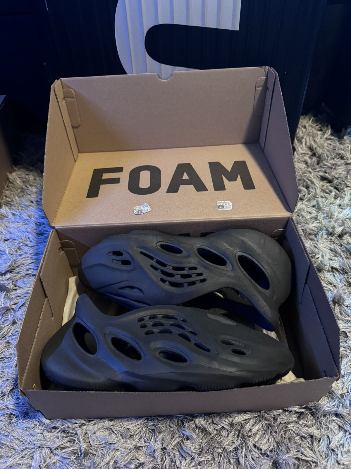 Yeezy Yeezy foam runner carbon Size US 10 / EU 43 - 10 Thumbnail