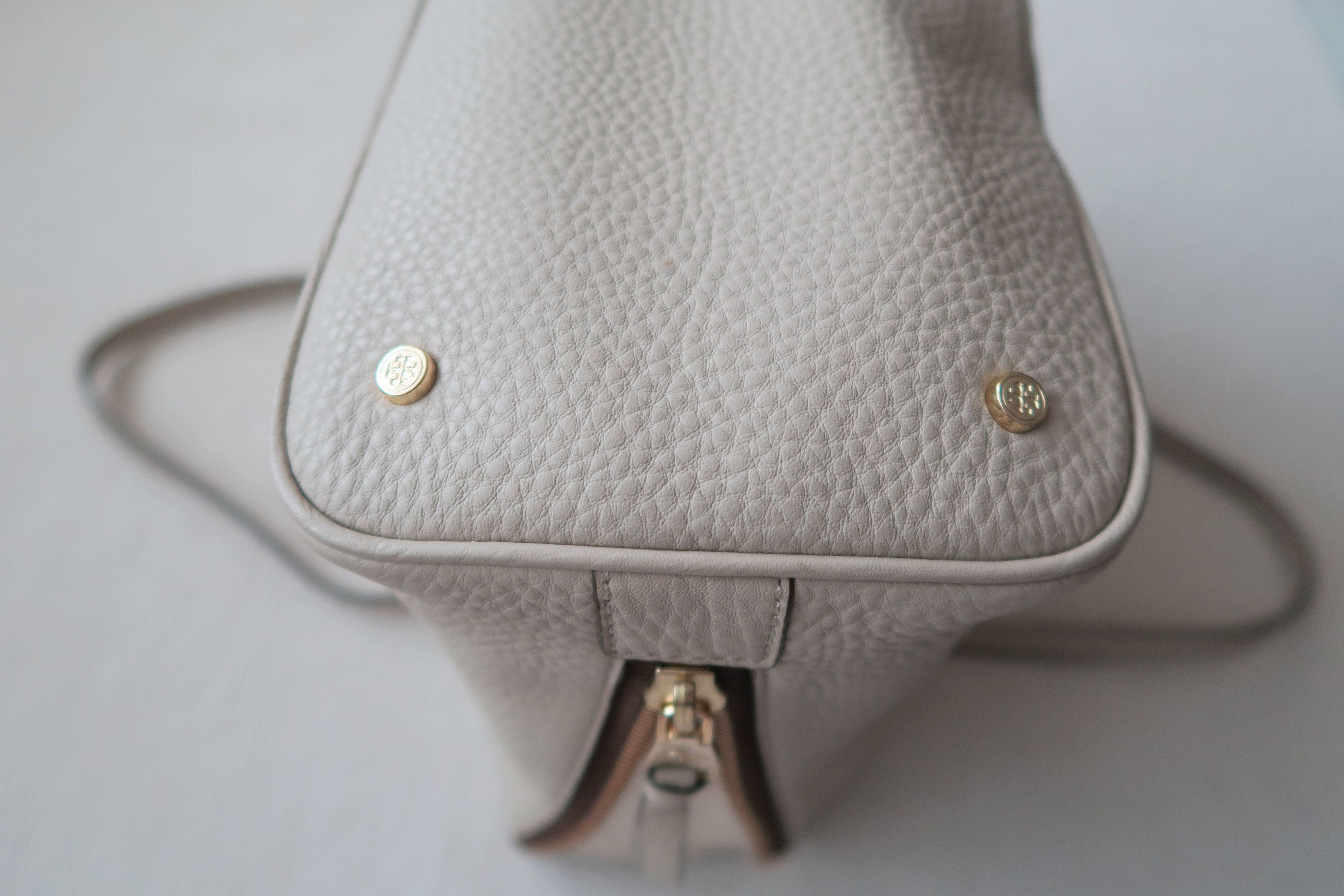 Tory Burch Tory Burch Expandable Robinson Leather Shoulder Tote Handbag Size ONE SIZE - 13 Thumbnail