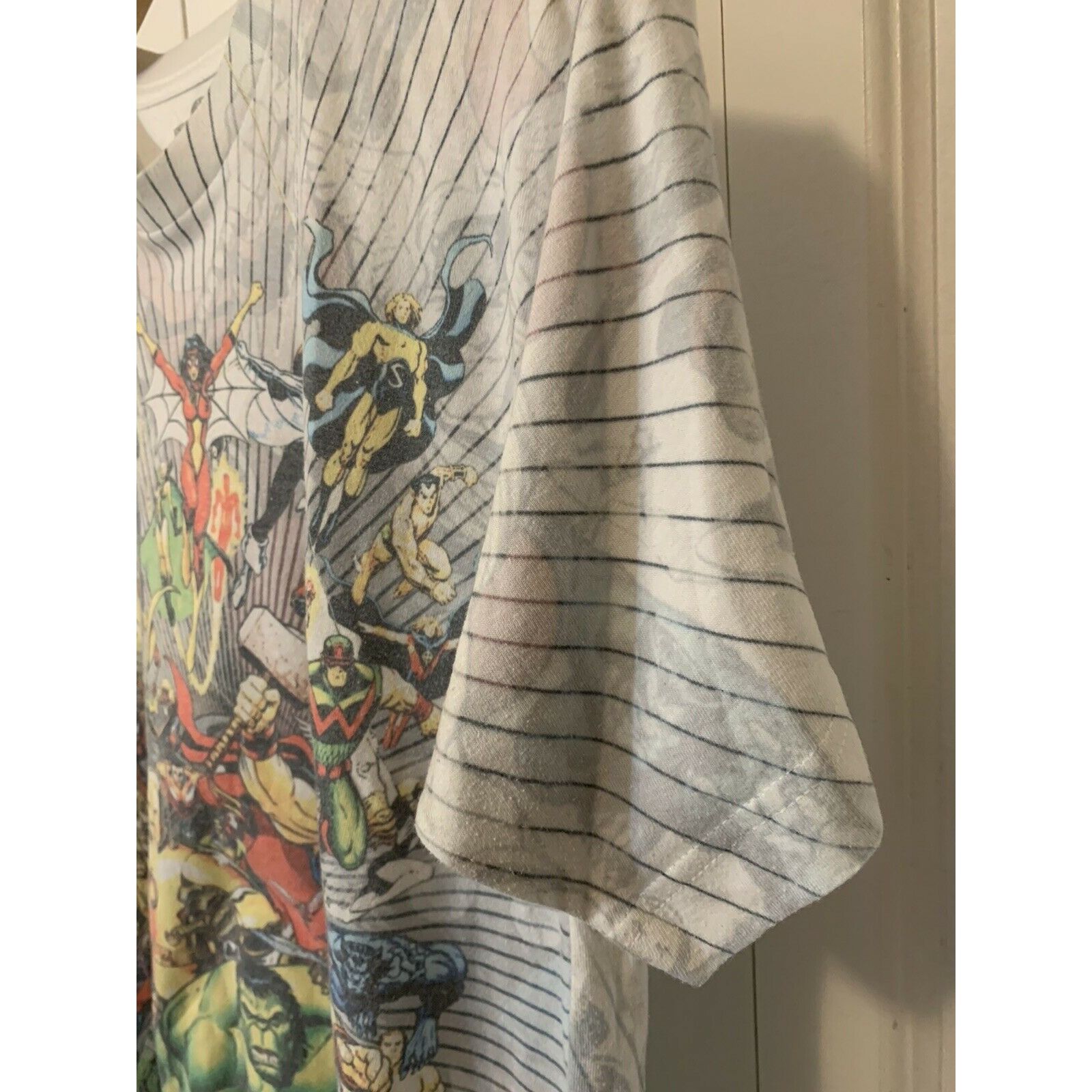 Universal Studios Vtg Universal Studios Men’s Sz M marvel universe Hulk Thor Size US M / EU 48-50 / 2 - 6 Thumbnail