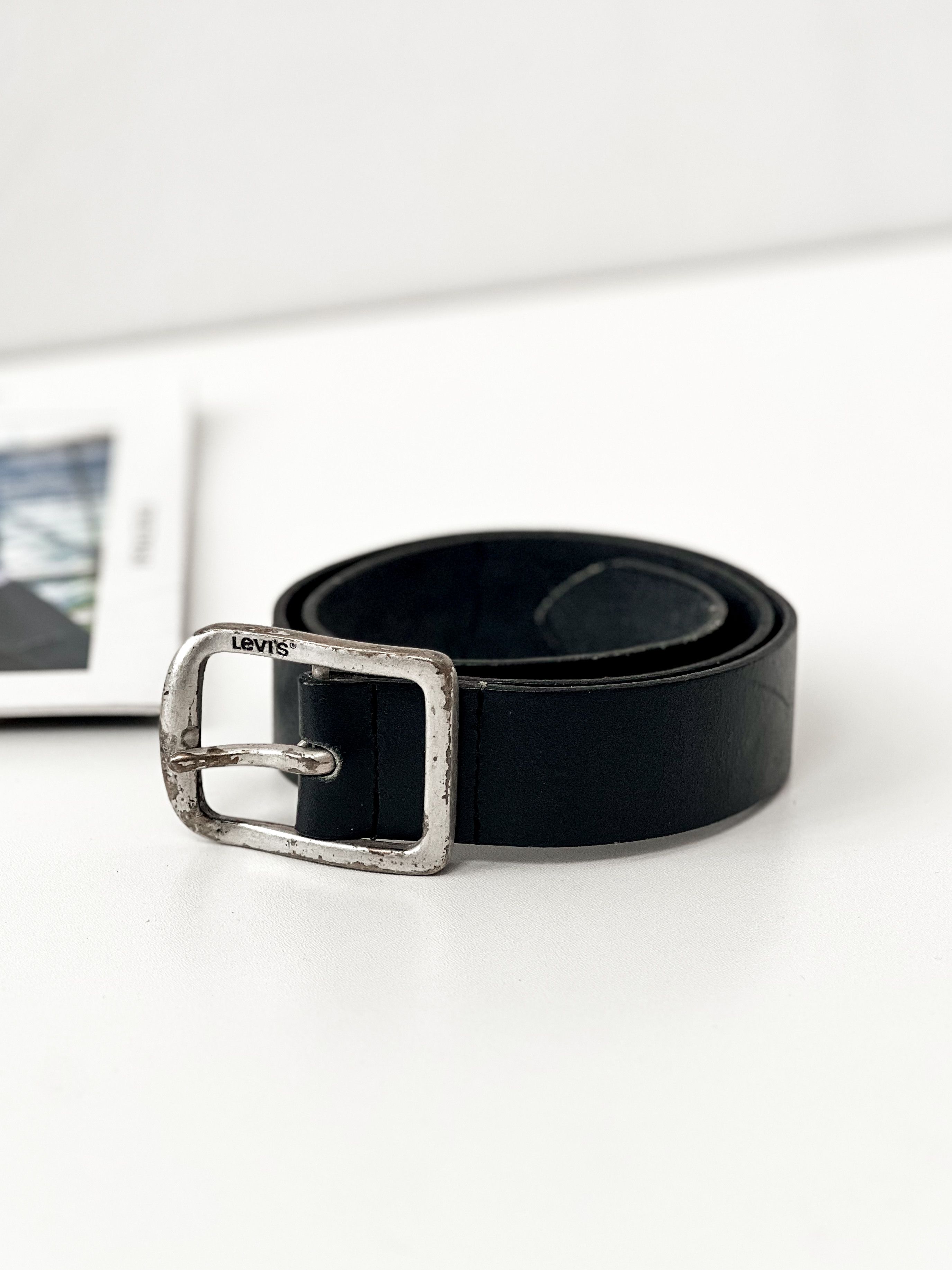 Leather × Levi's × Vintage Levi's Red Tab vintage leather belt Size 32 - 1 Thumbnail