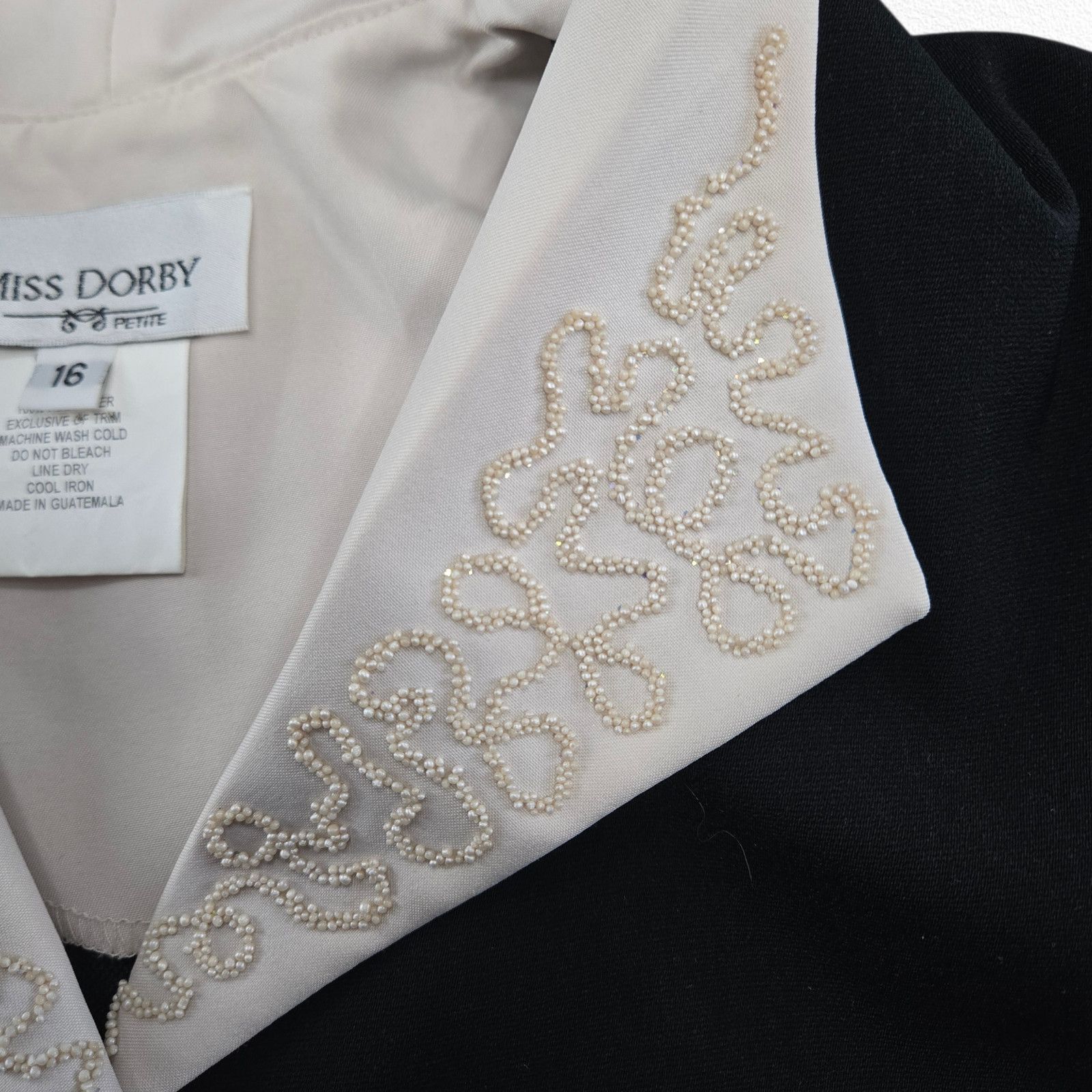 Vintage 90s Beaded Collar Black Office Jacket Size 8P Size M / US 6-8 / IT 42-44 - 8 Thumbnail