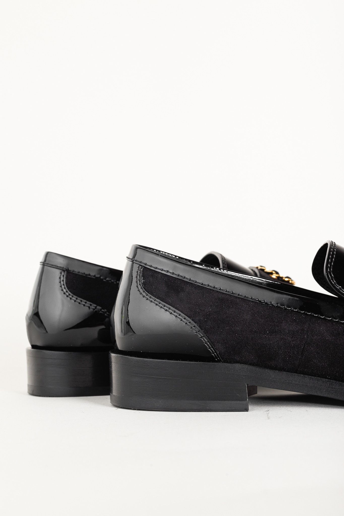 Chanel Chanel 22K Black Patent and Suede Crystal-CC Loafers Size US 8.5 / IT 38.5 - 8 Thumbnail