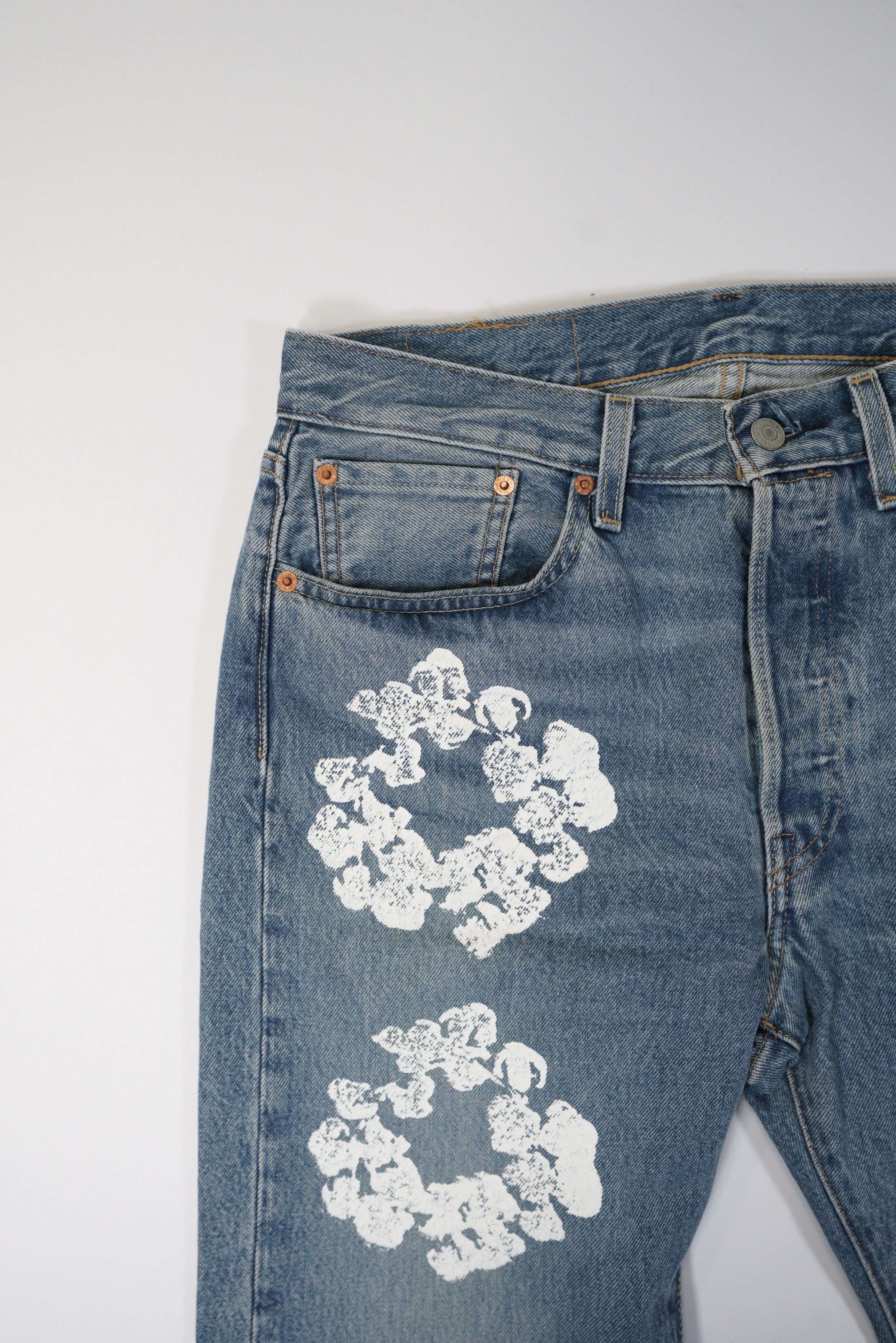 DENIM TEARS Denim Tears x Levi's Cotton Wreath Jean Light Wash Size US 32 / EU 48 - 4 Thumbnail