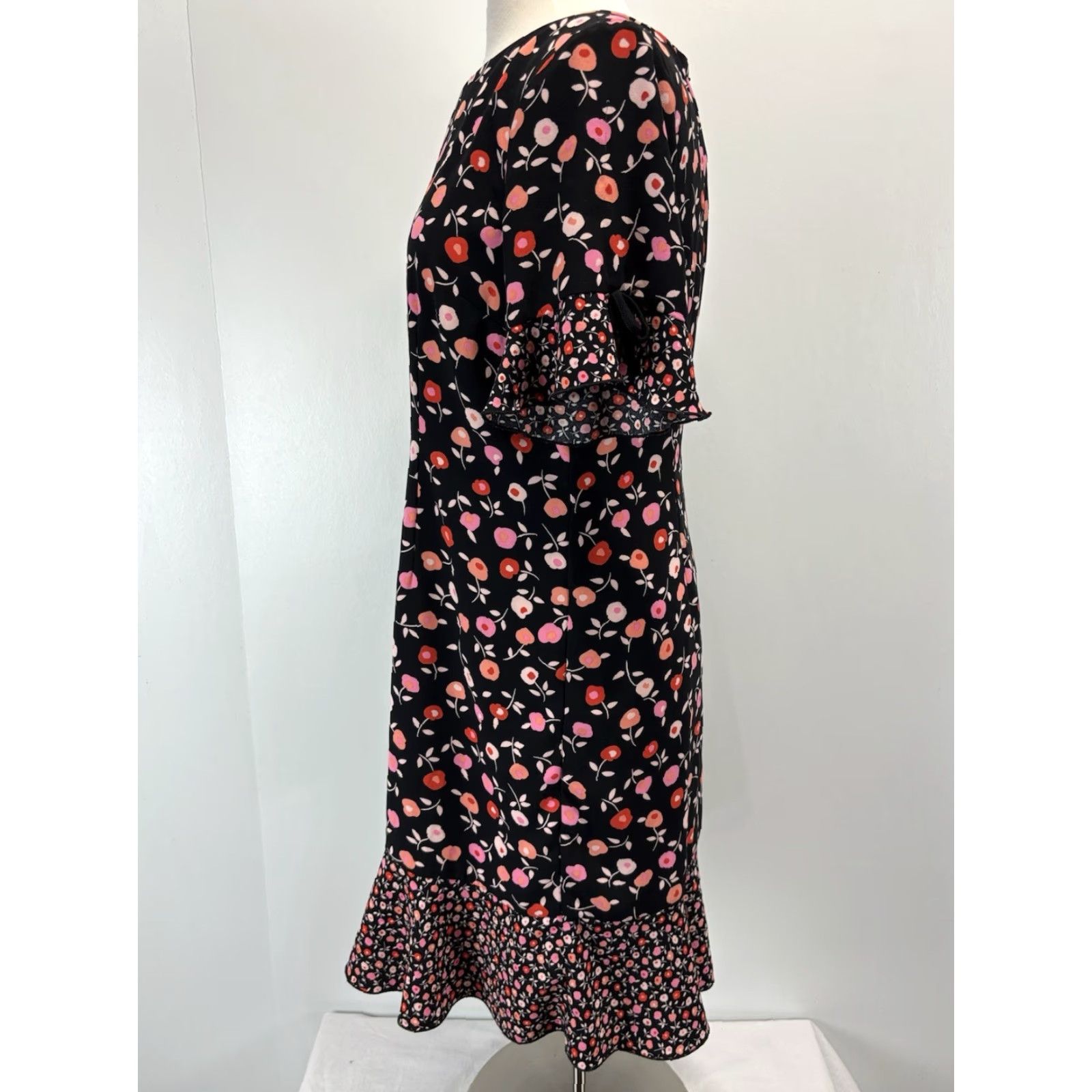 Talbots Talbots Floral Jewel Neck Shift Dress Sz 12p Petites Black Contrast Print Size XL / US 12-14 / IT 48-50 - 2 Thumbnail