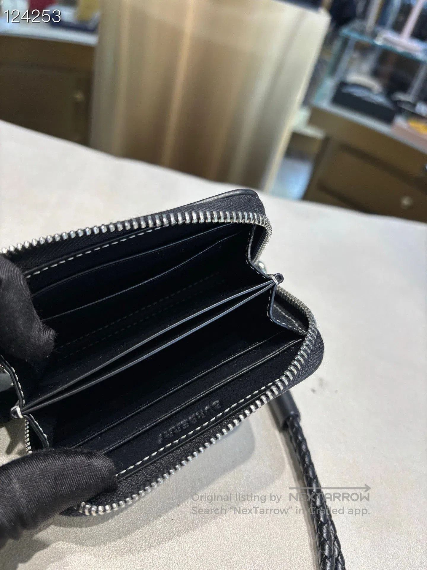 Burberry Burberry Strap Card Holder Coin Purse. Size ONE SIZE - 4 Thumbnail