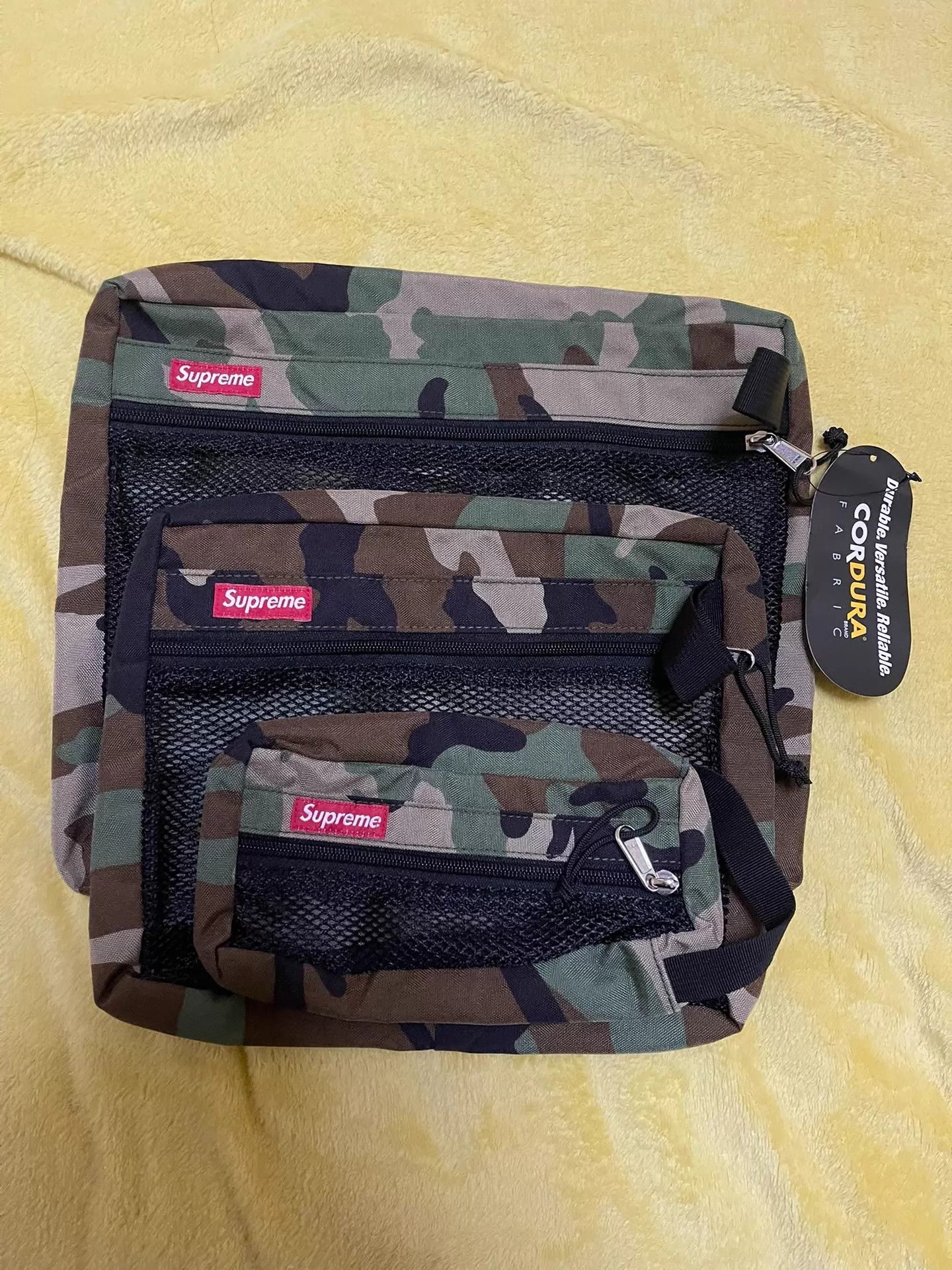 Supreme Supreme Camo 3-in-1 Nylon Bag Discontinued New Tags Size ONE SIZE - 1 Thumbnail